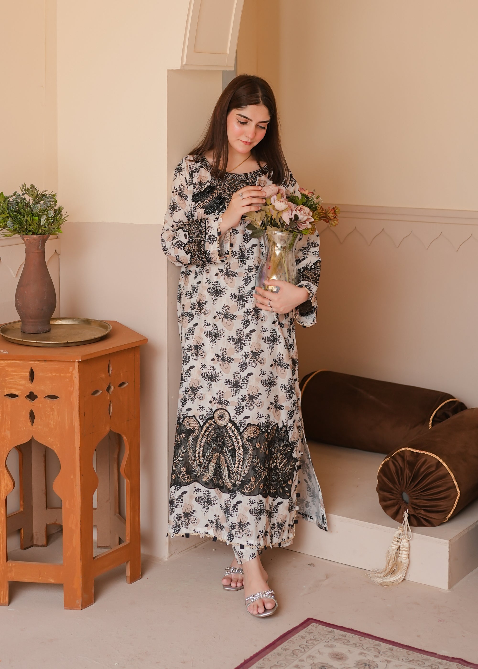 poly lawn Kaftan in Champagne