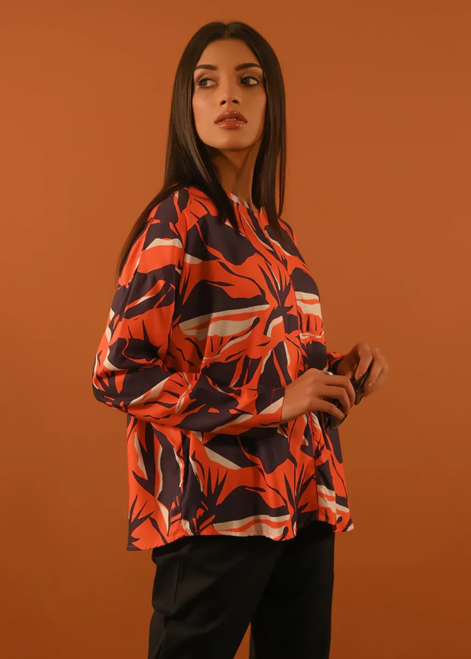 cambric Top in Tomato red