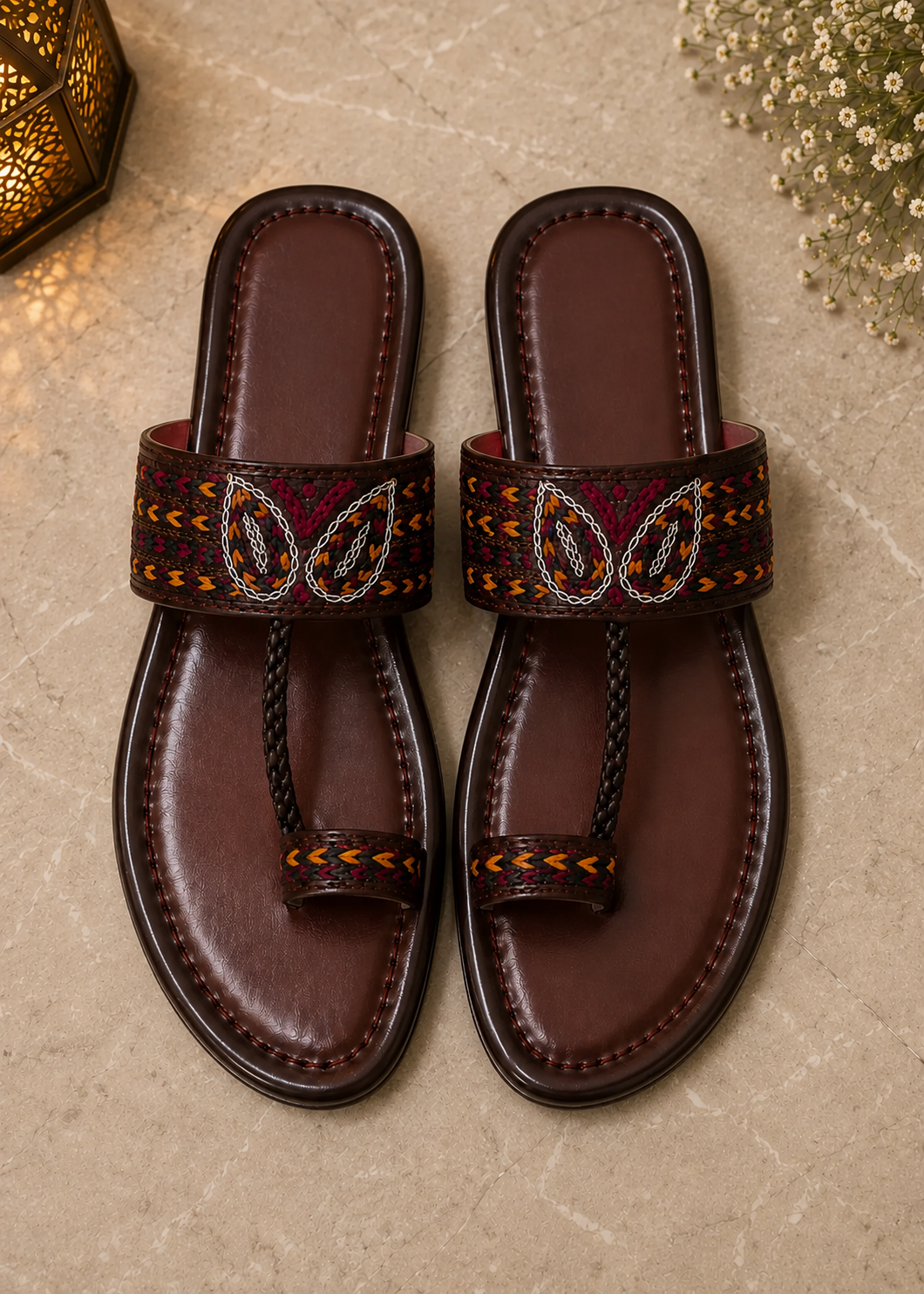 Kolapuri in Multi, black by - High Quality Women Kolapuri IEG9039