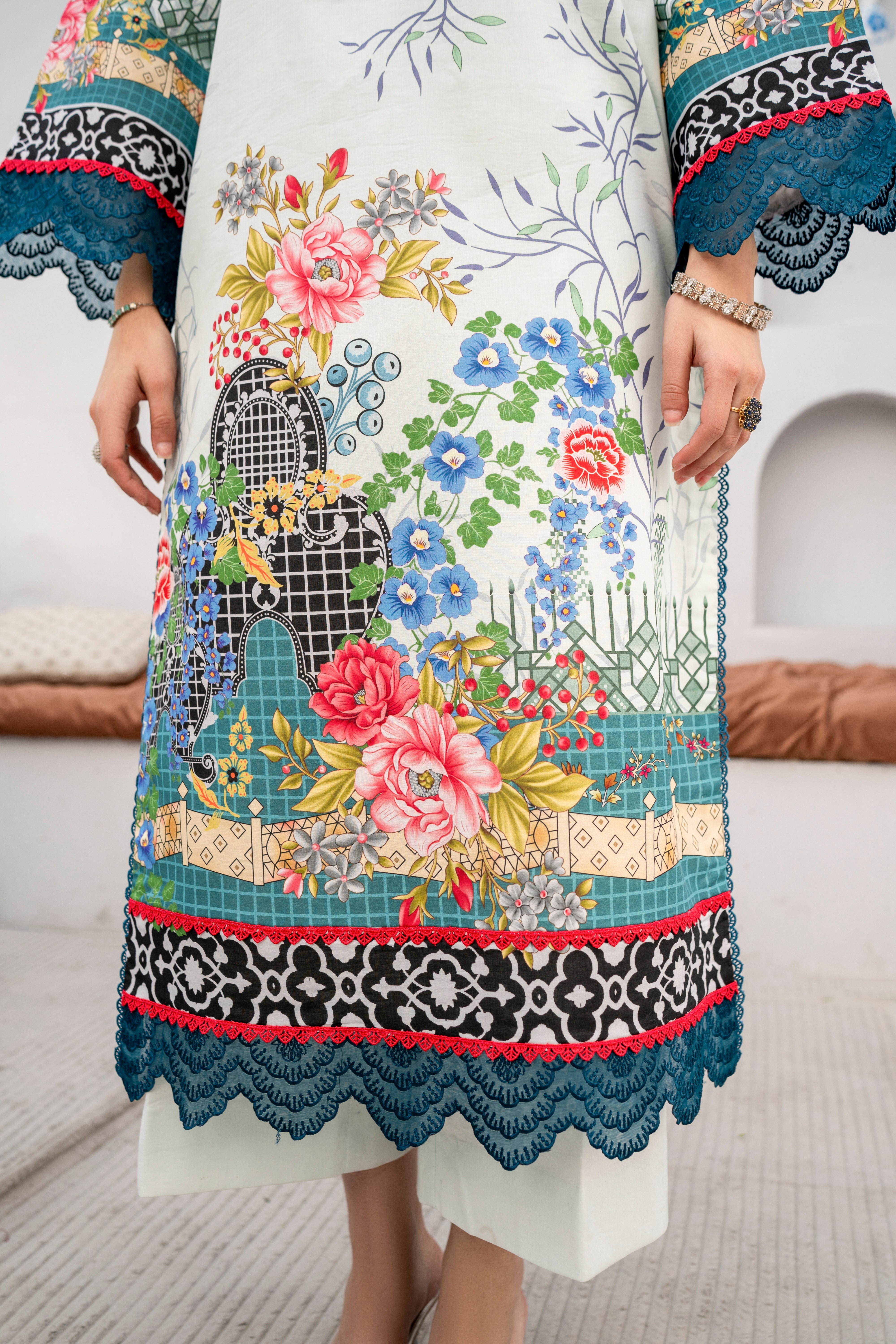 Summer Printed Lawn – D111