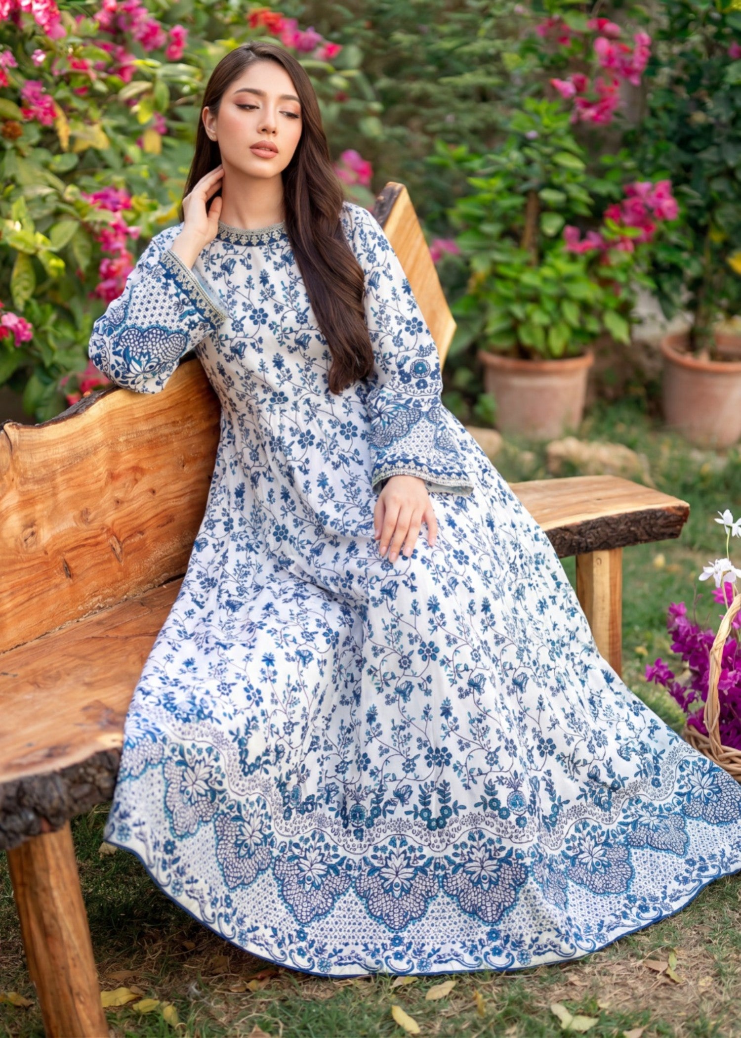 lawn Maxi in White