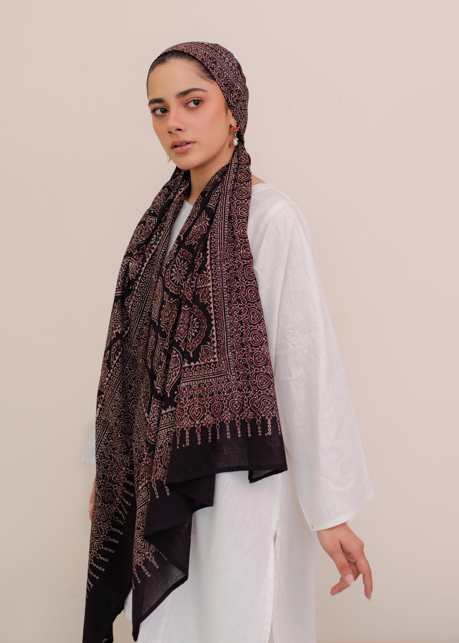 lawn cotton Hijab in Burgundy