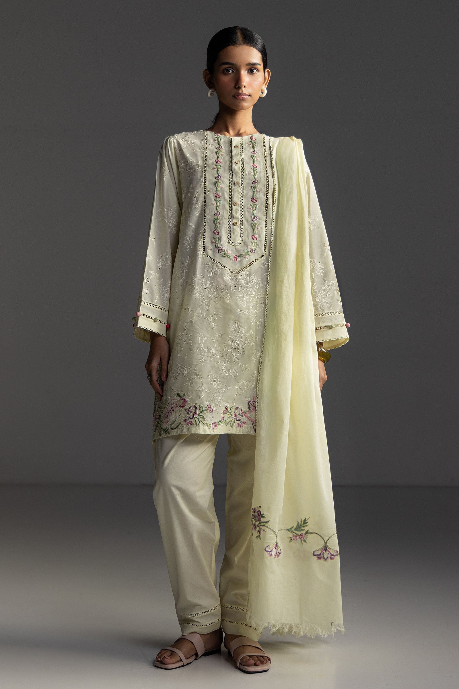 Coco Lawn Edit – Liora-8B