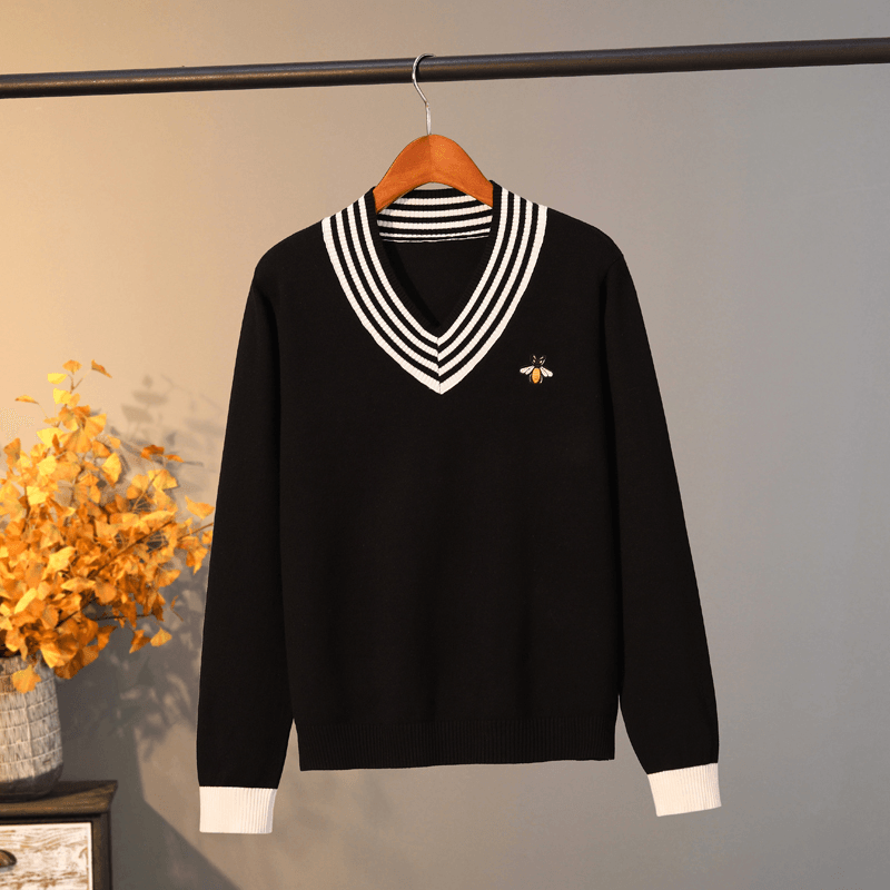 Embroidered Bee Pullover Bottoming Shirt