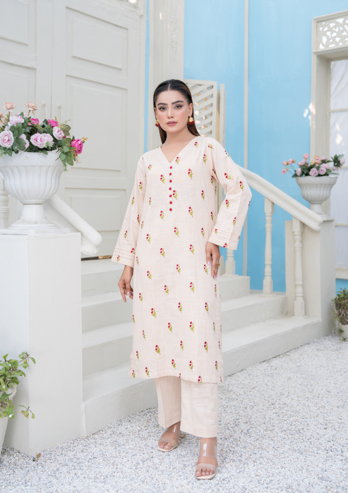 khaddar Kurta Set in Floral white