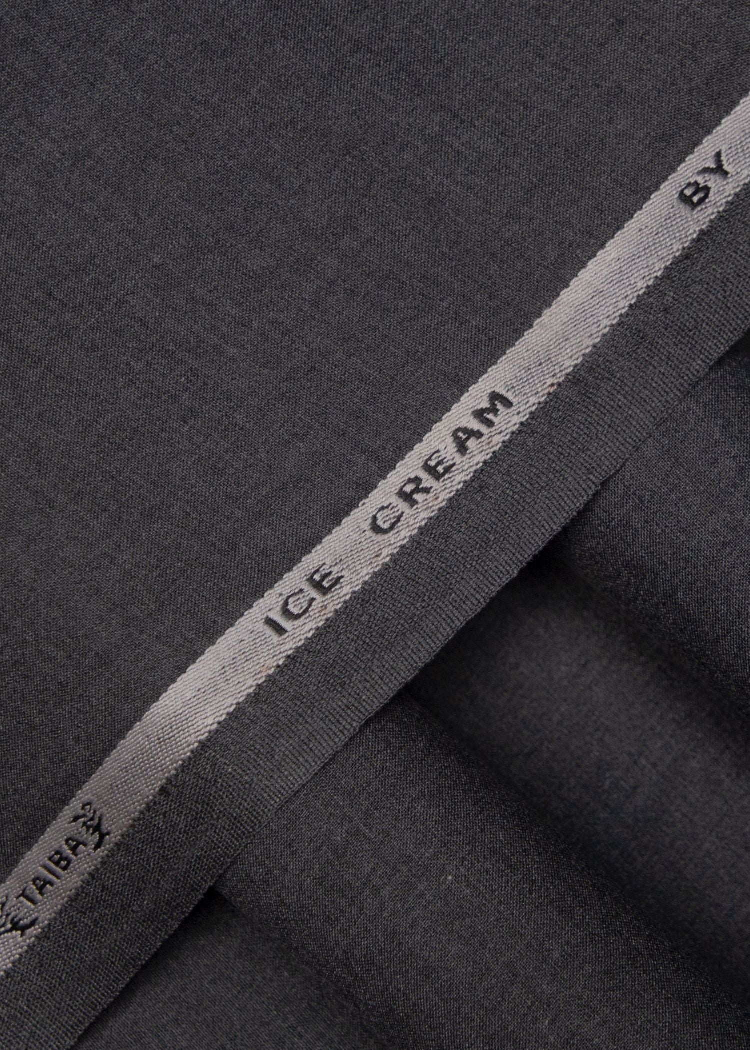 wash & wear Unstitched in Charcoal