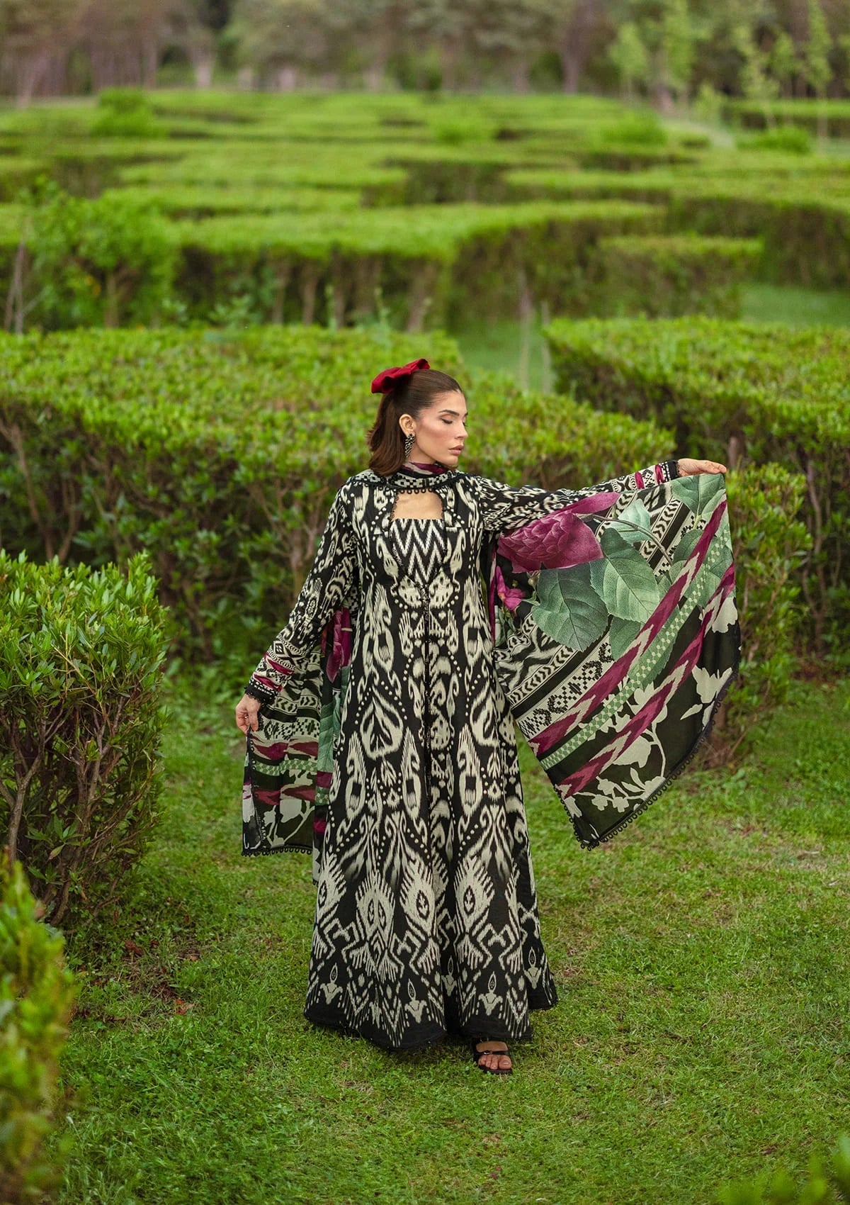 Bridgerton Prints Lawn – EPB-1B REGINA