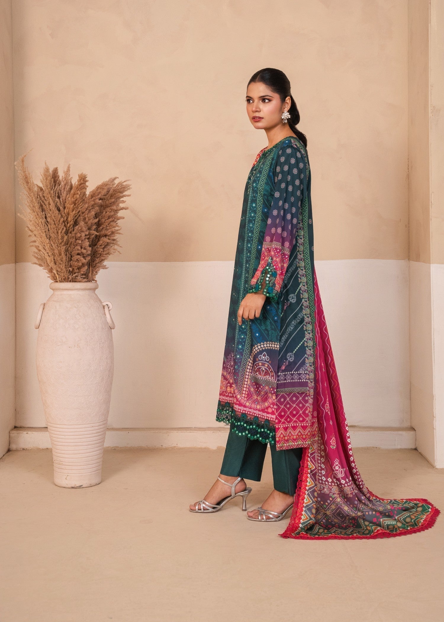 crepe silk Kurta Set in Green