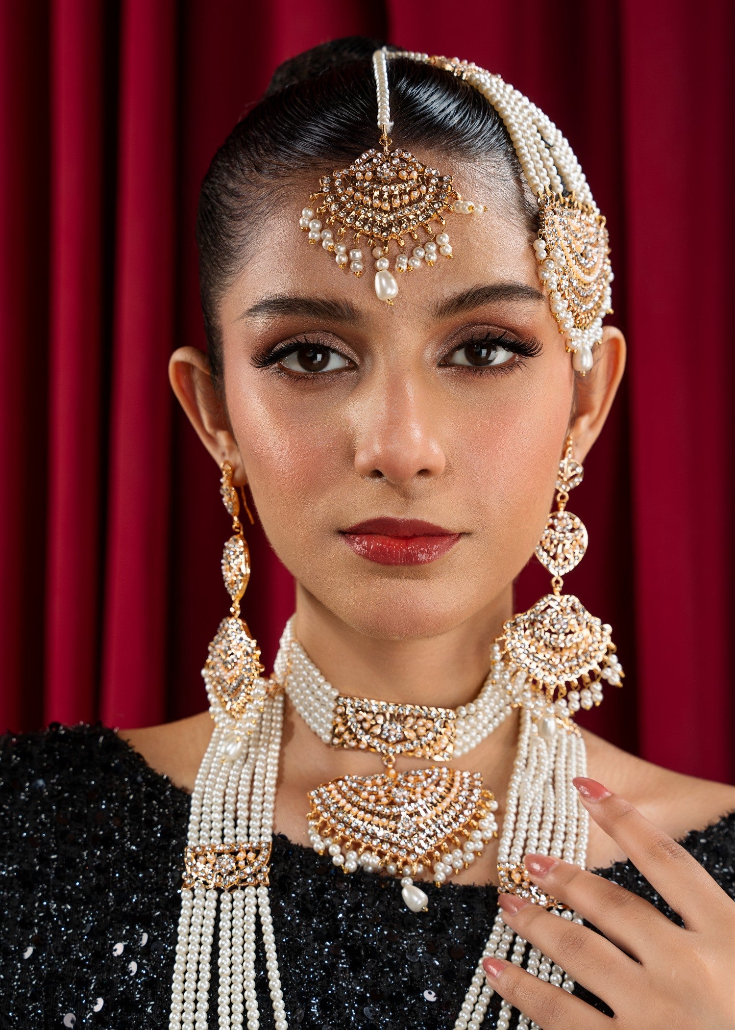 Jewelry Set in Gold Color by - Trendy Women Jewelry Set ZSF5572