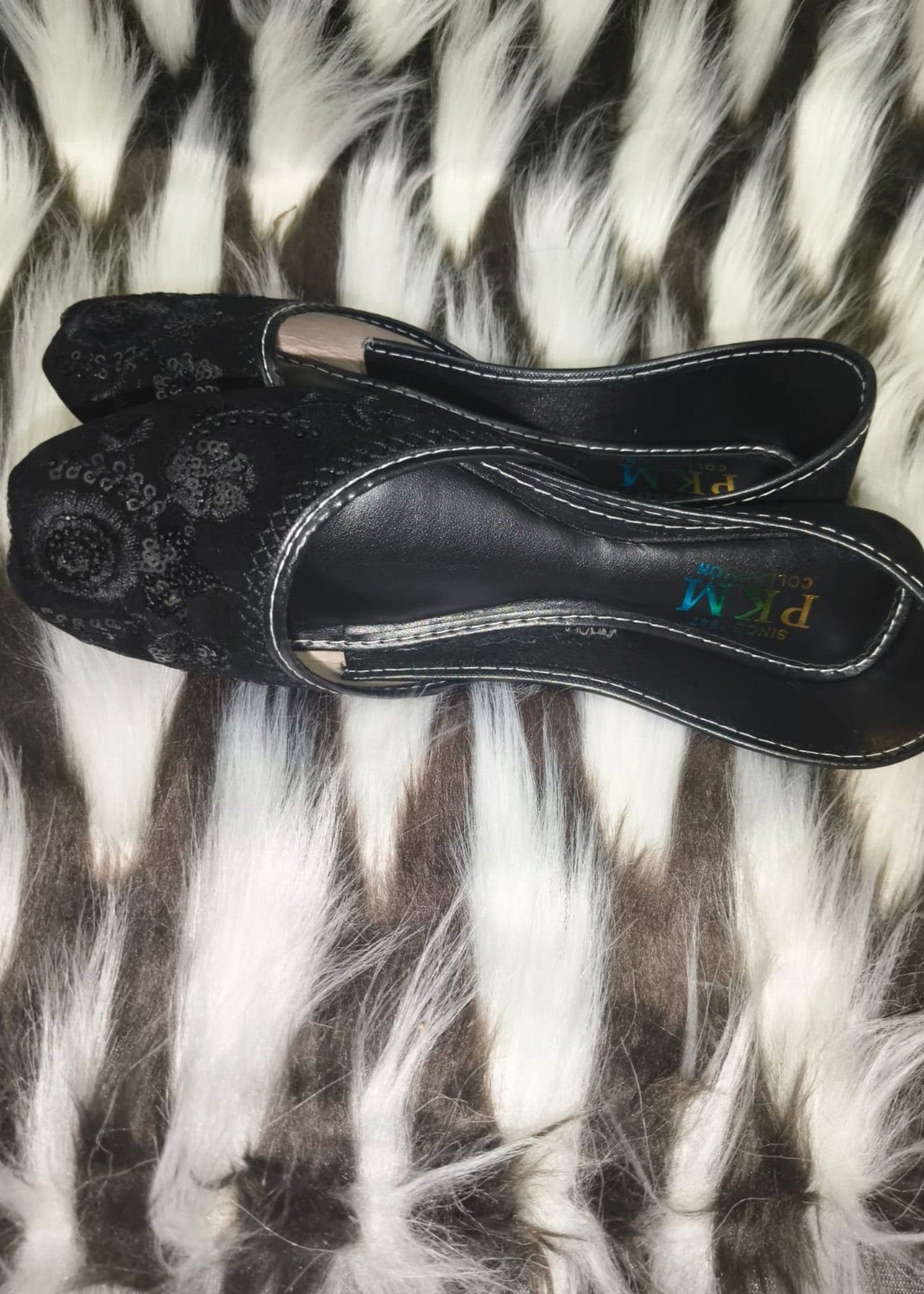 Khussa in Black by - High Quality Women Khussa ISX4046