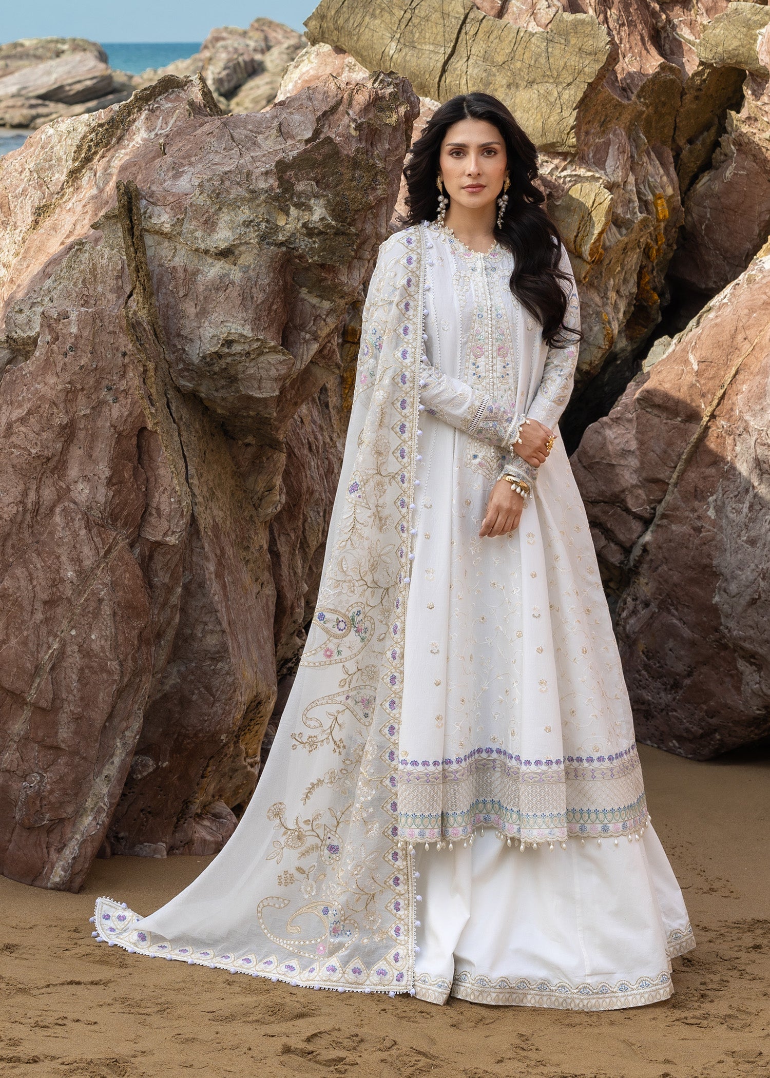 Festive Luxury Lawn – Noor