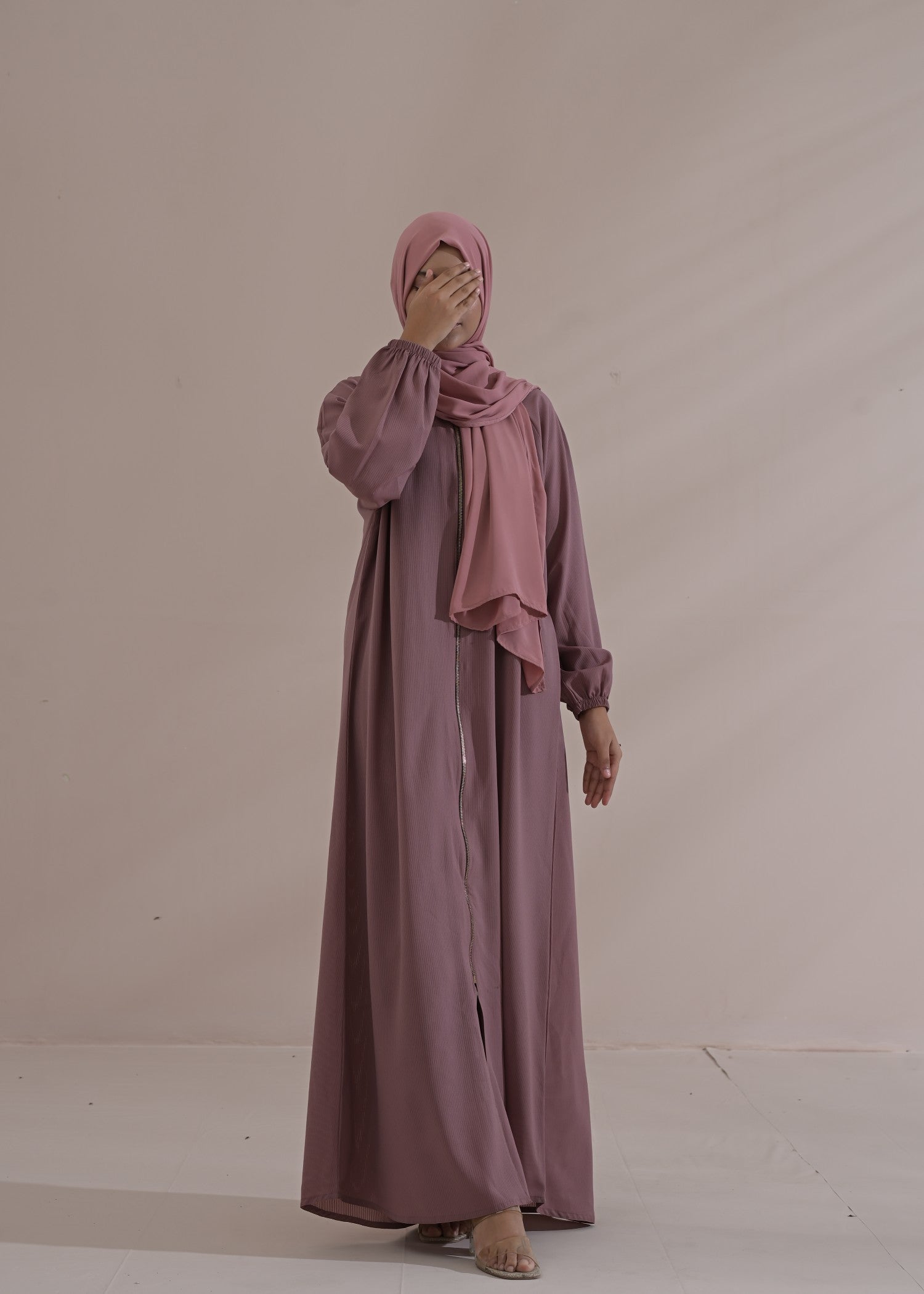 crepe Abaya in Mauve pink
