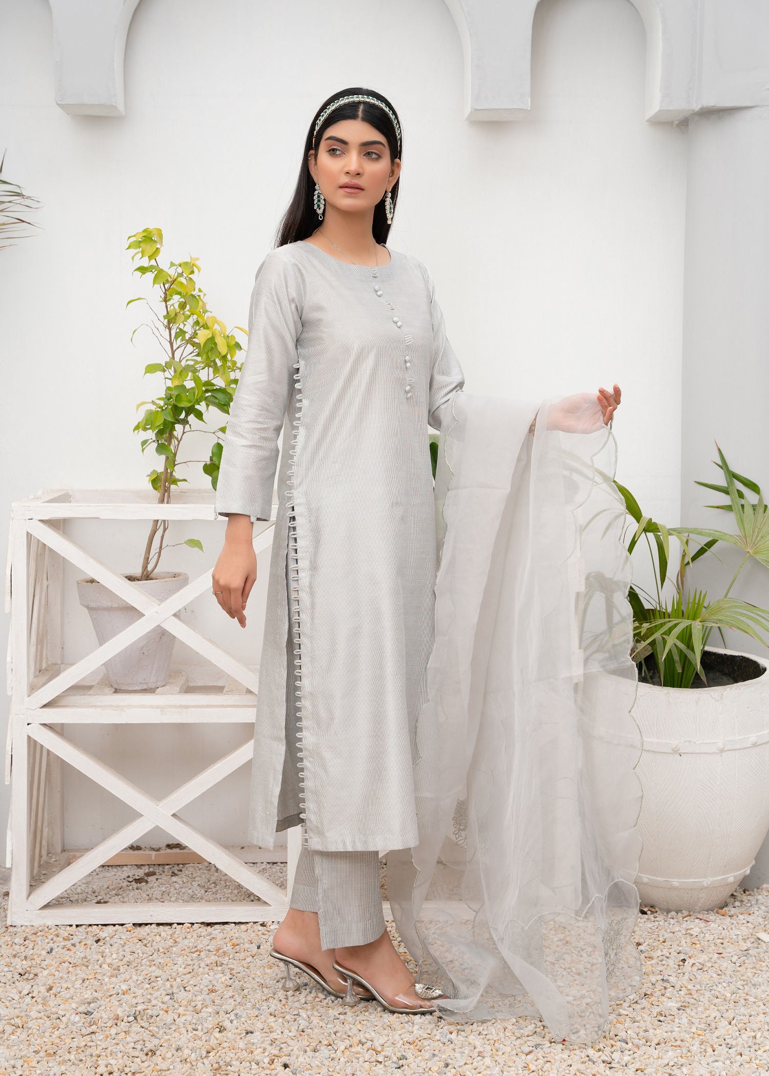 khaddi silk Kurta Set in Silver
