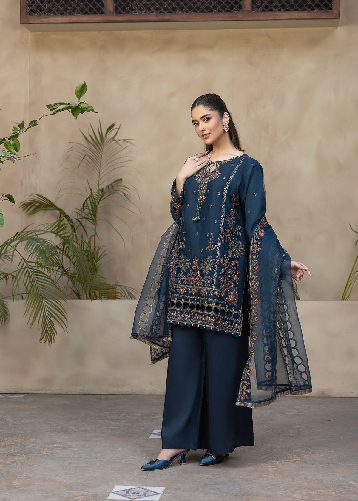 poly organza Kurta Set in Navy blue