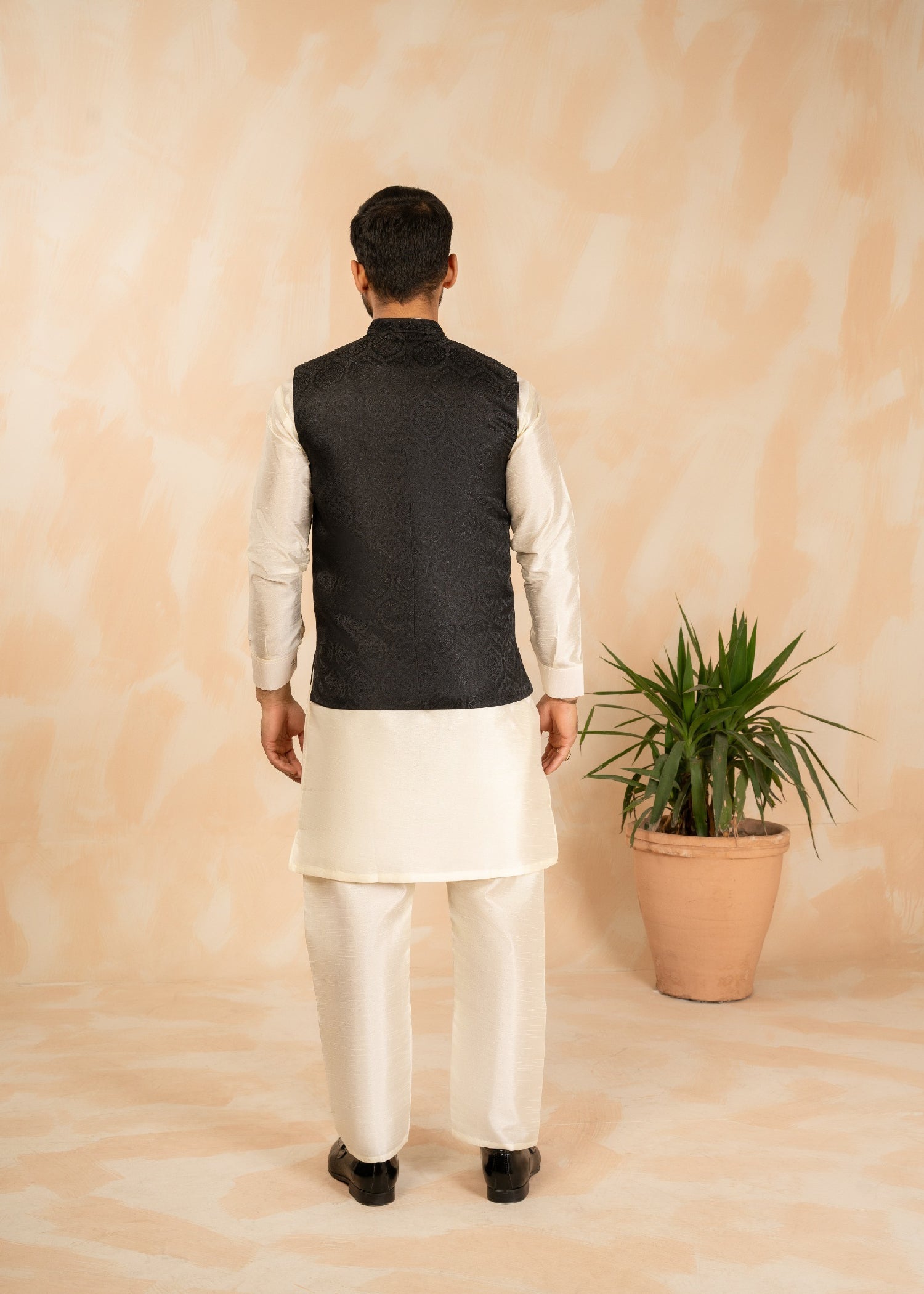 jamawar Waistcoat in Black