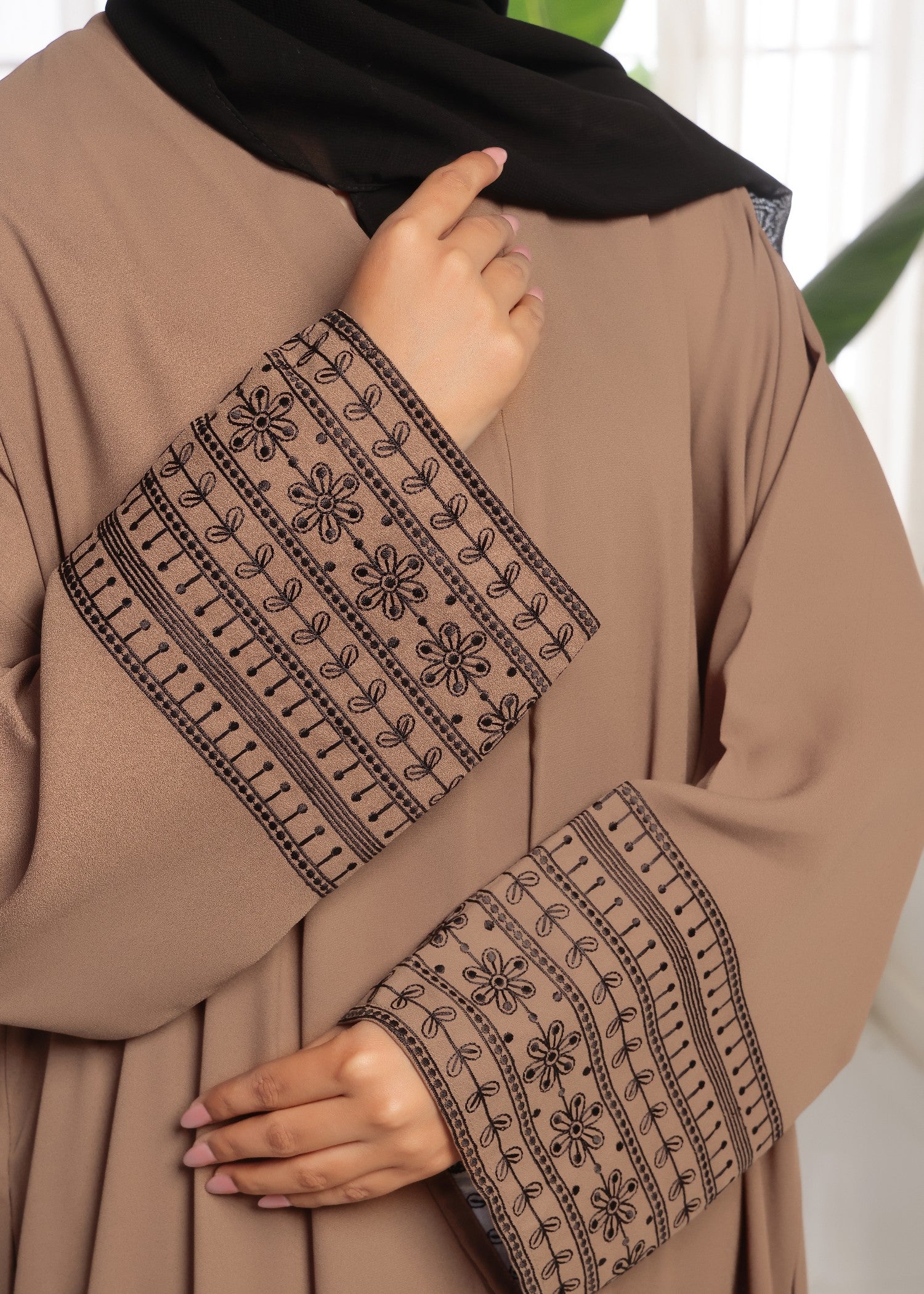georgette Abaya in Beige