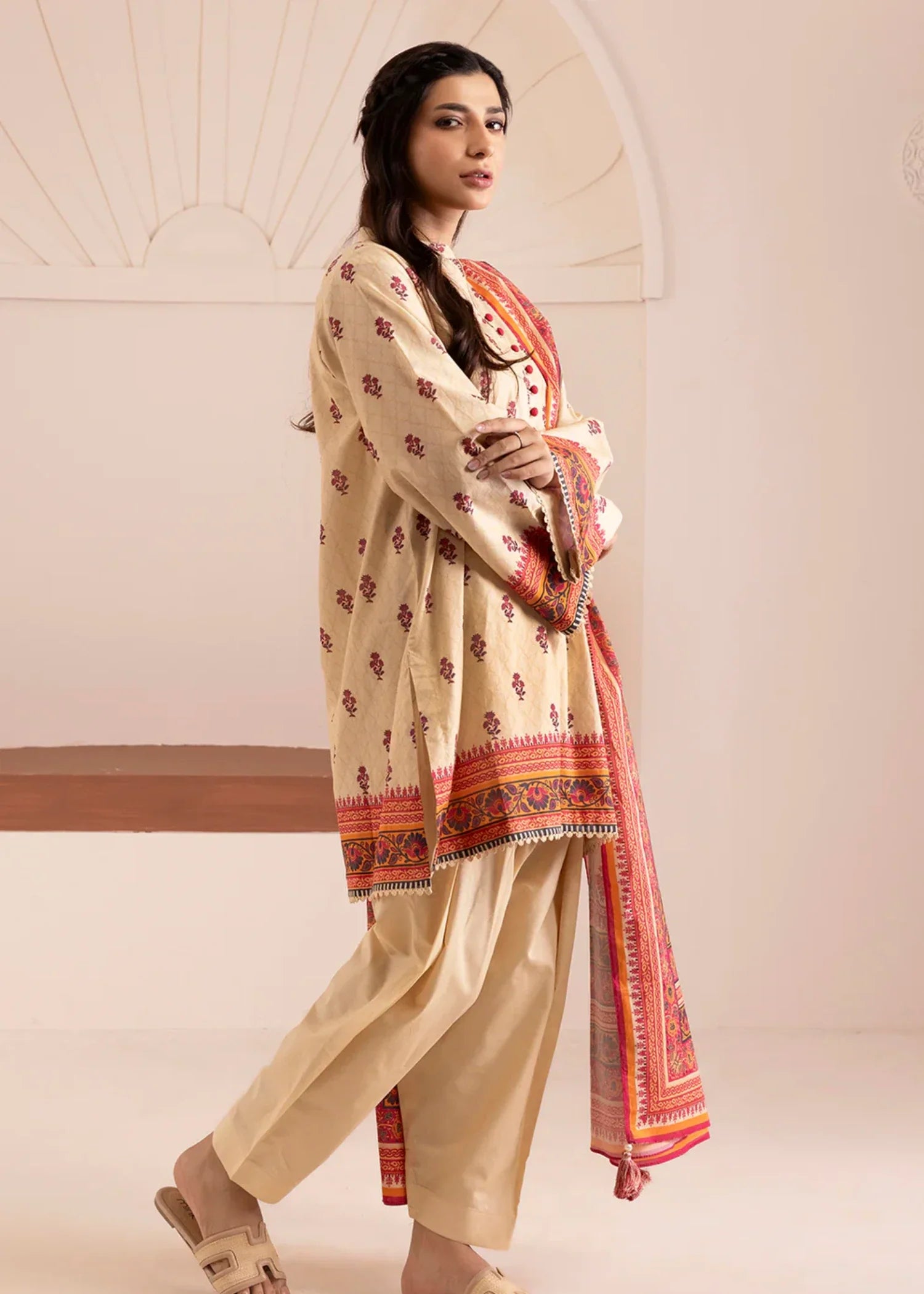 cotton Unstitched in Beige