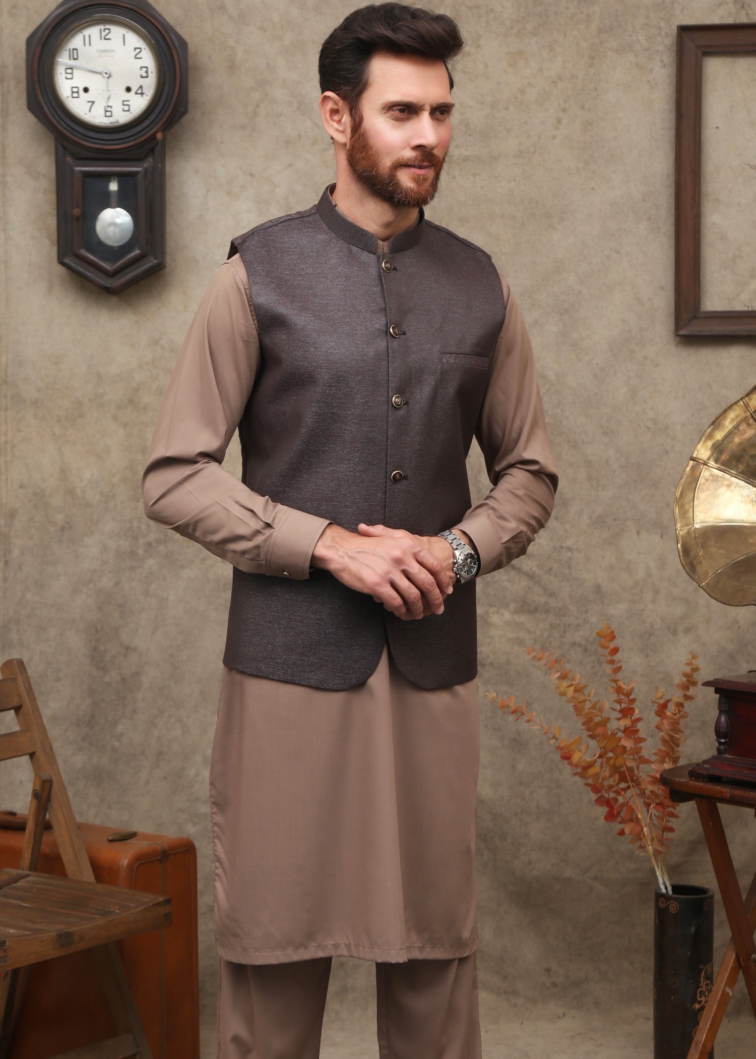 tropical Waistcoat in Coffee brown