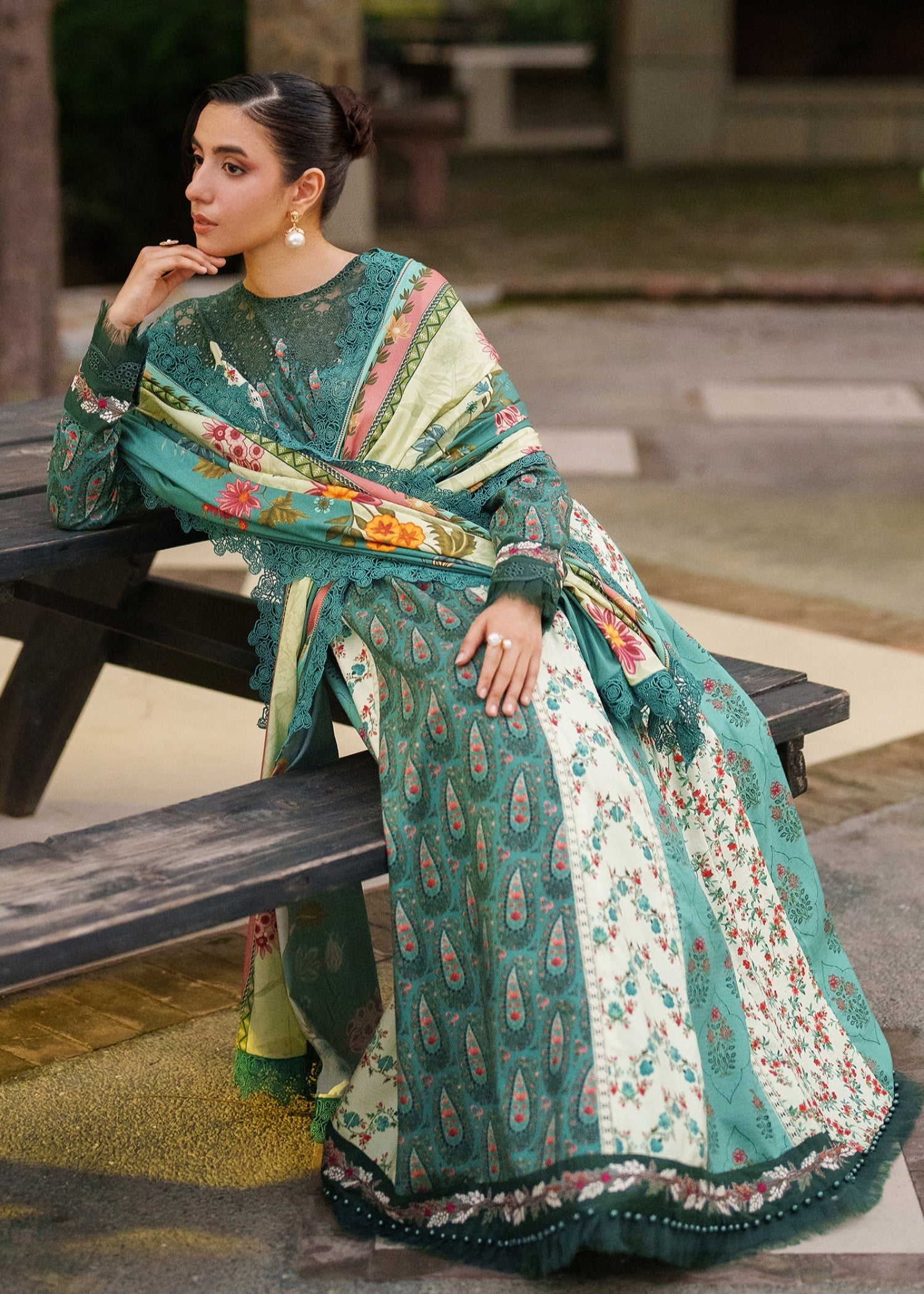 viscose Unstitched in Beige, forest green