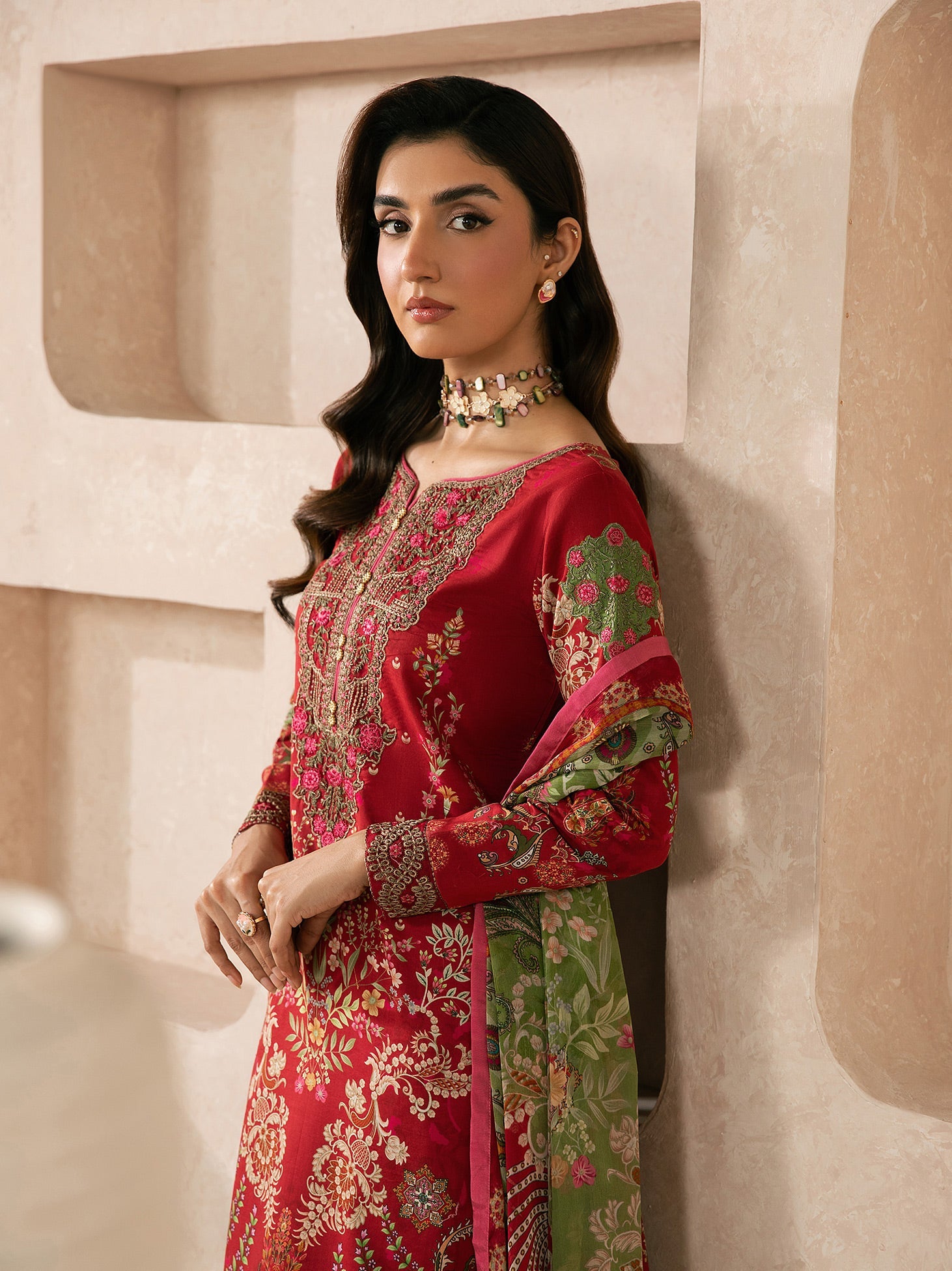Syra Lawn – Nael