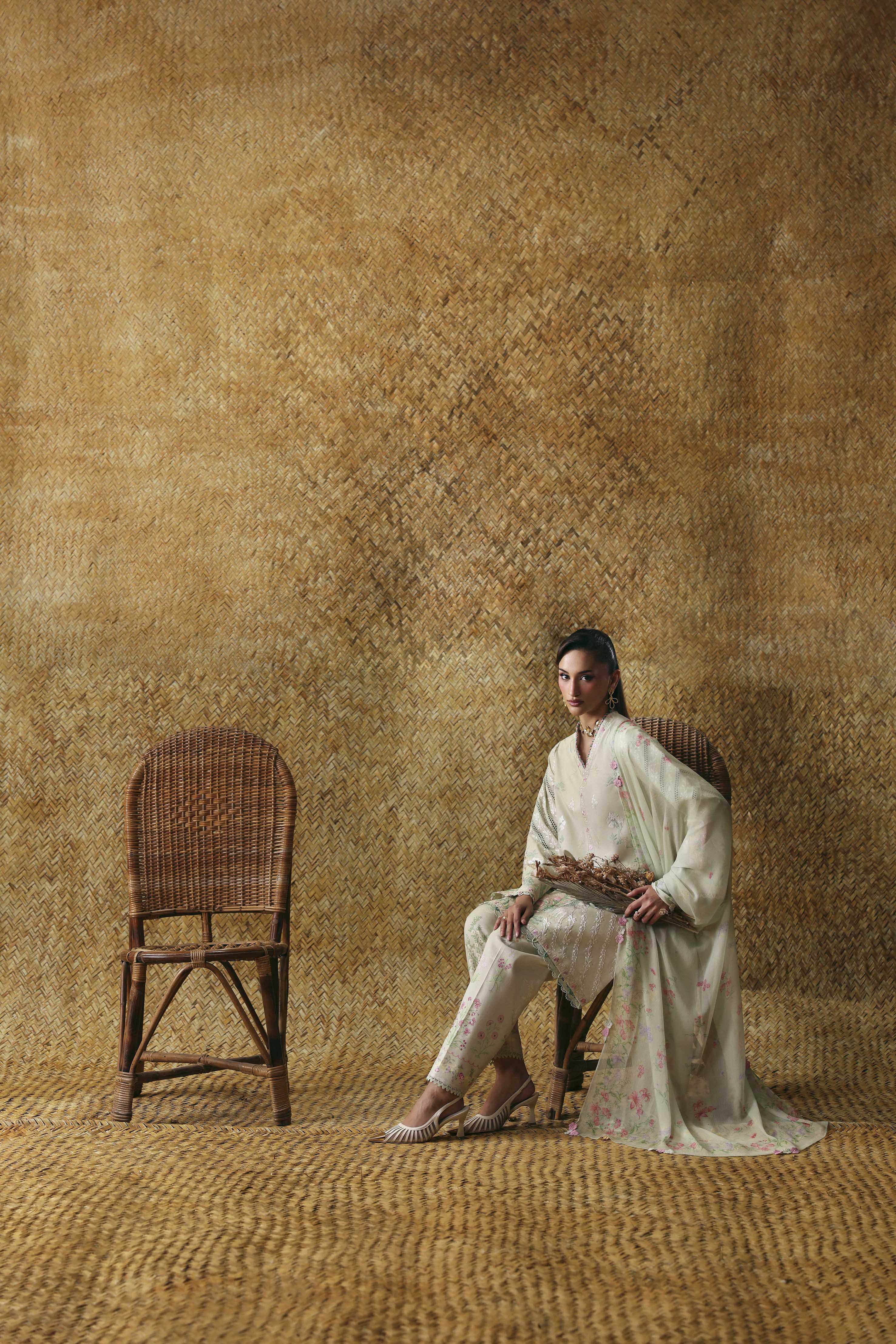 Luxury Lawn – SL-06-26-V2