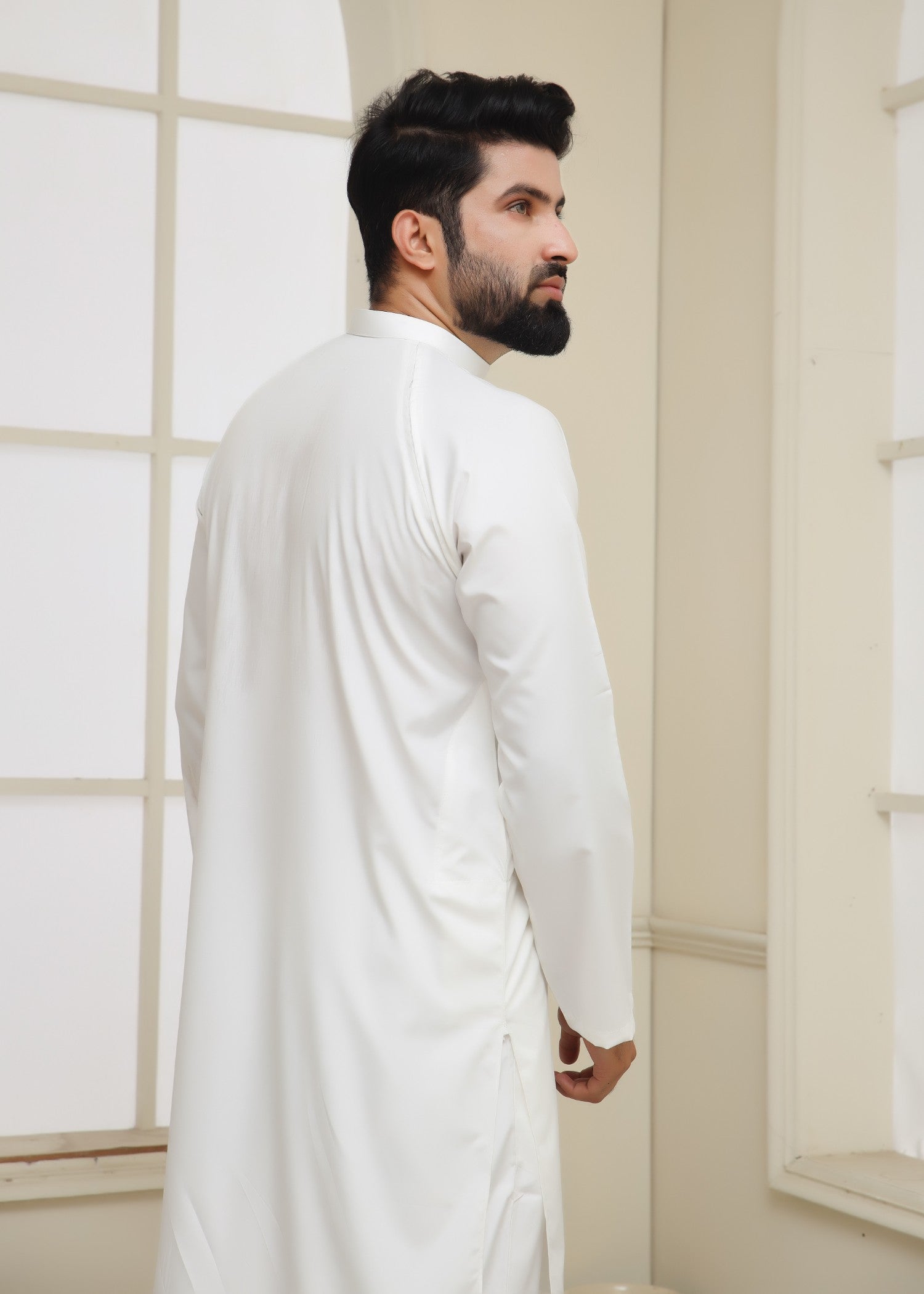 boski Kurta Set in White