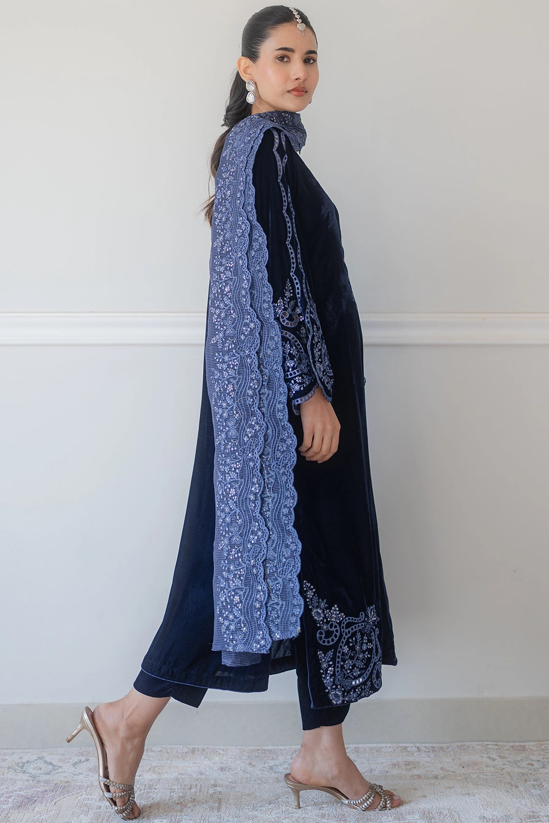 velvet Kurta Set in Midnight blue