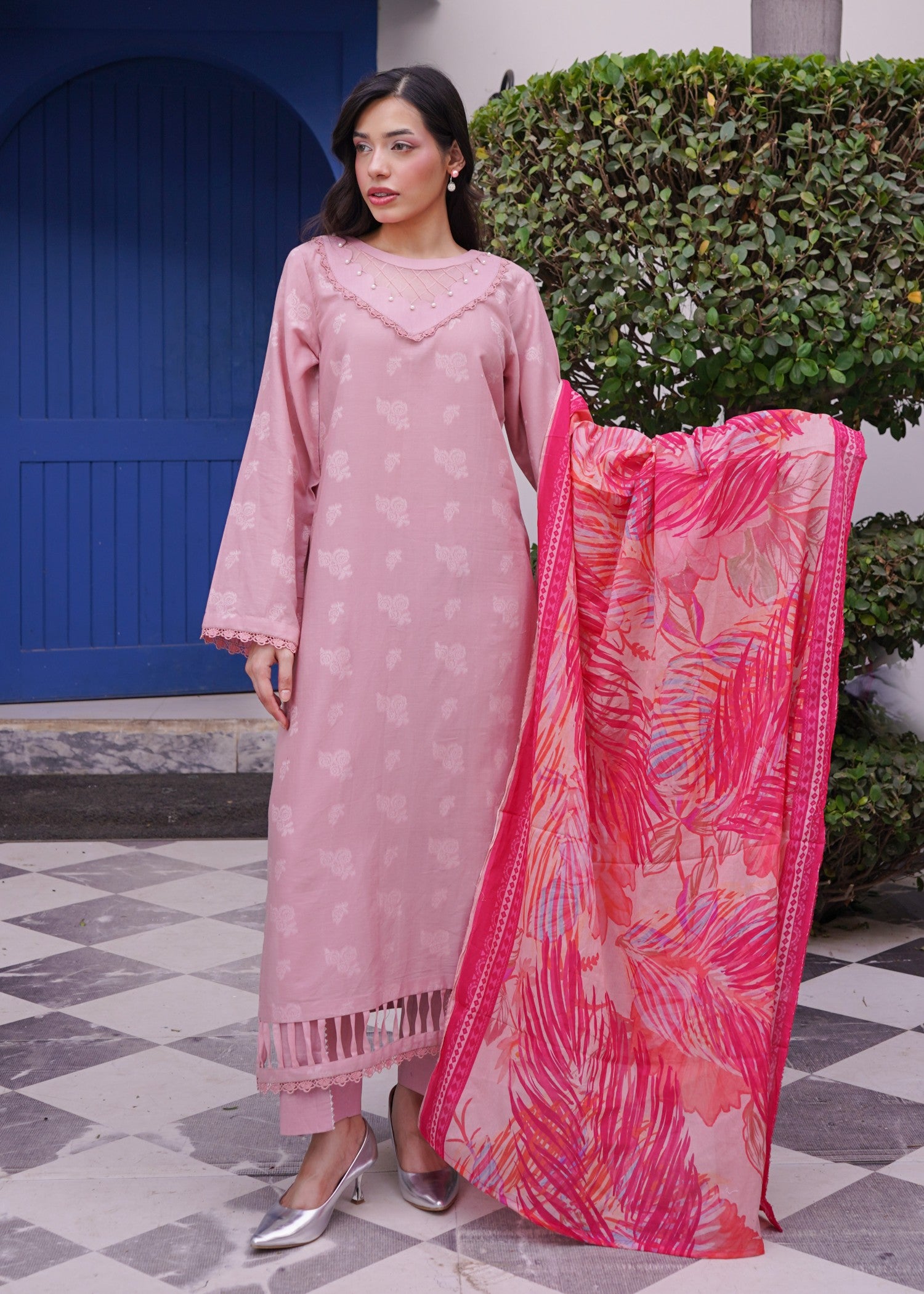 yarn dyed jacquard Kurta Set in Tea rose pink