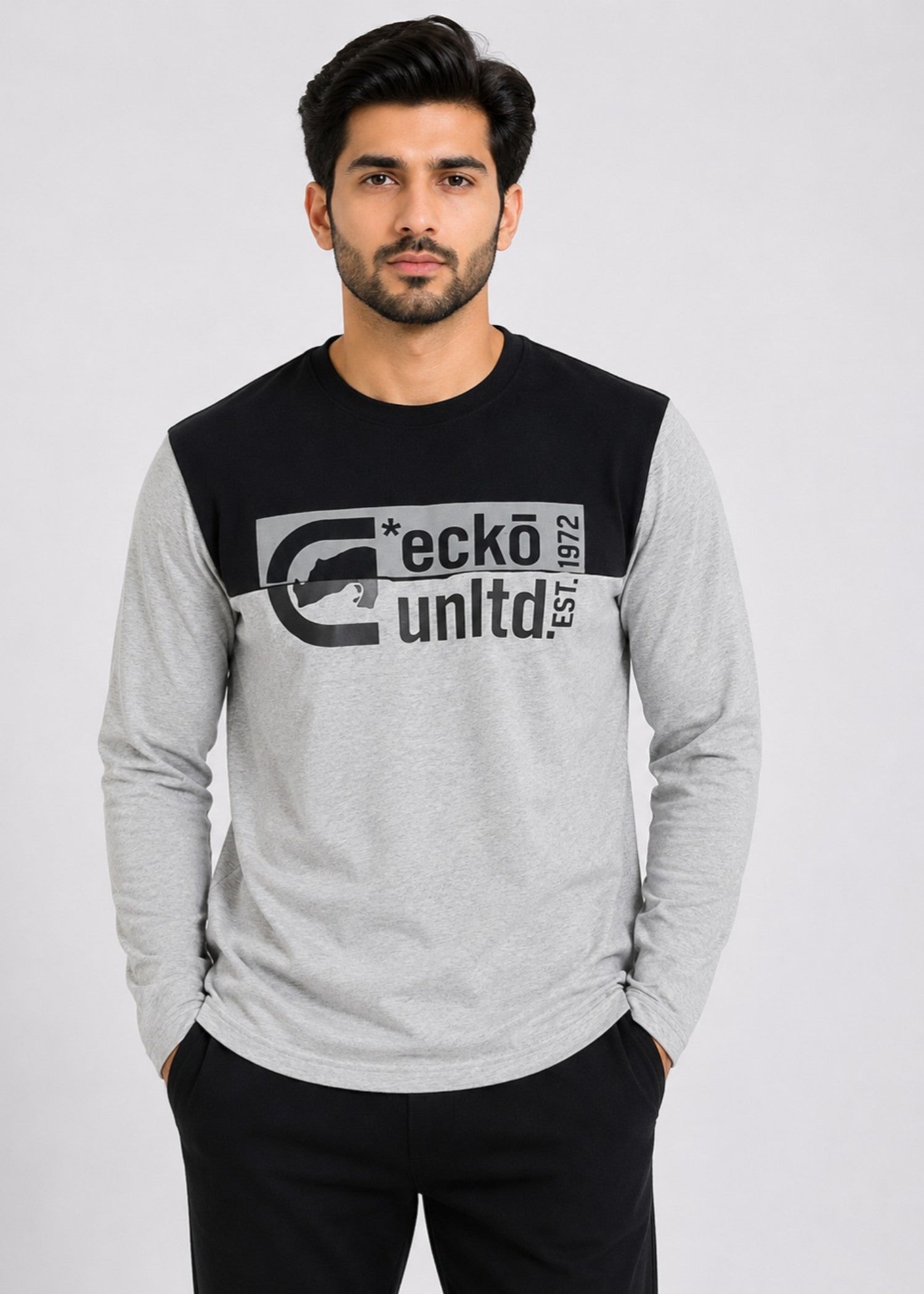 cotton T Shirt in Black, grey