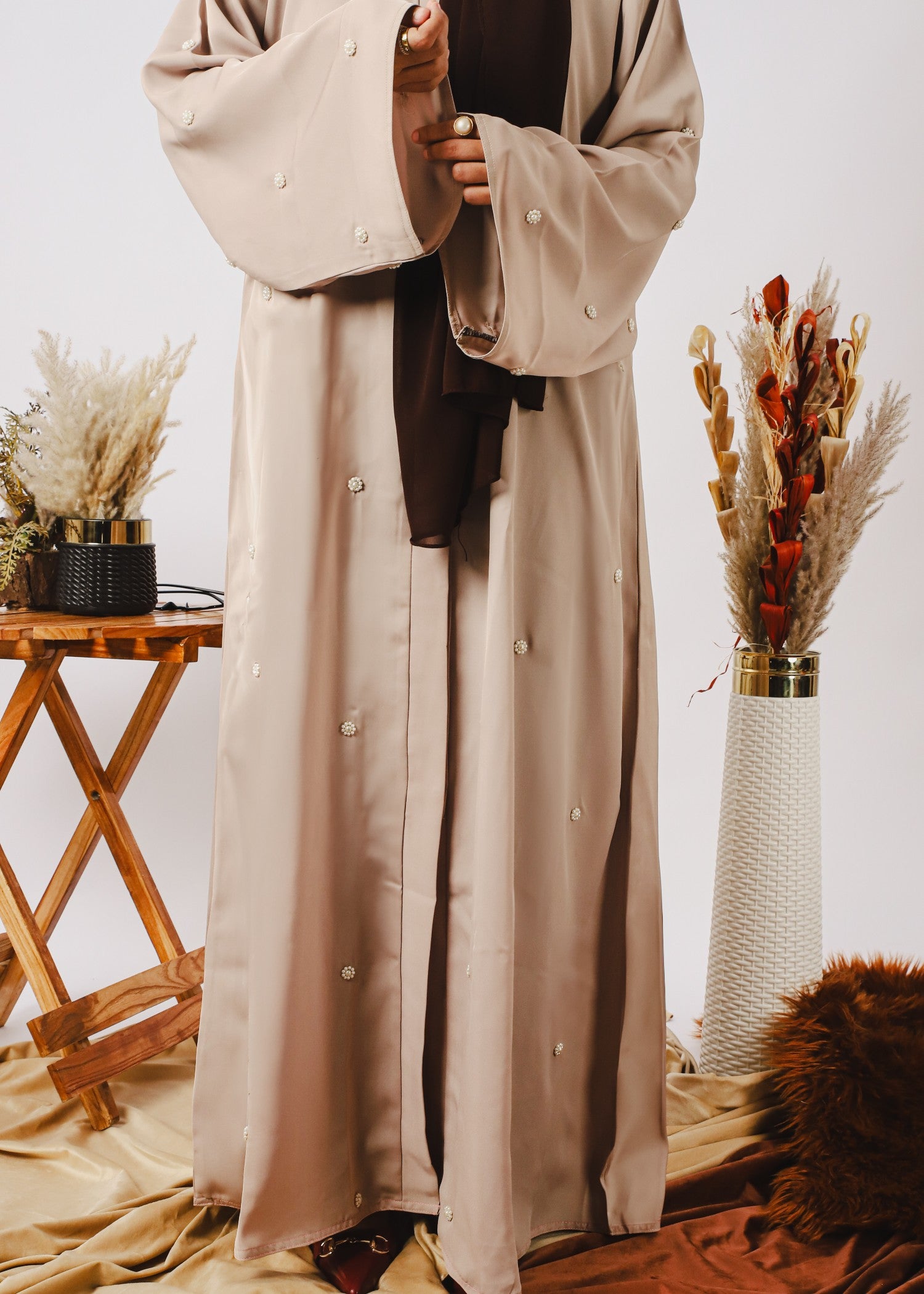 nidha Abaya in Camel brown, beige