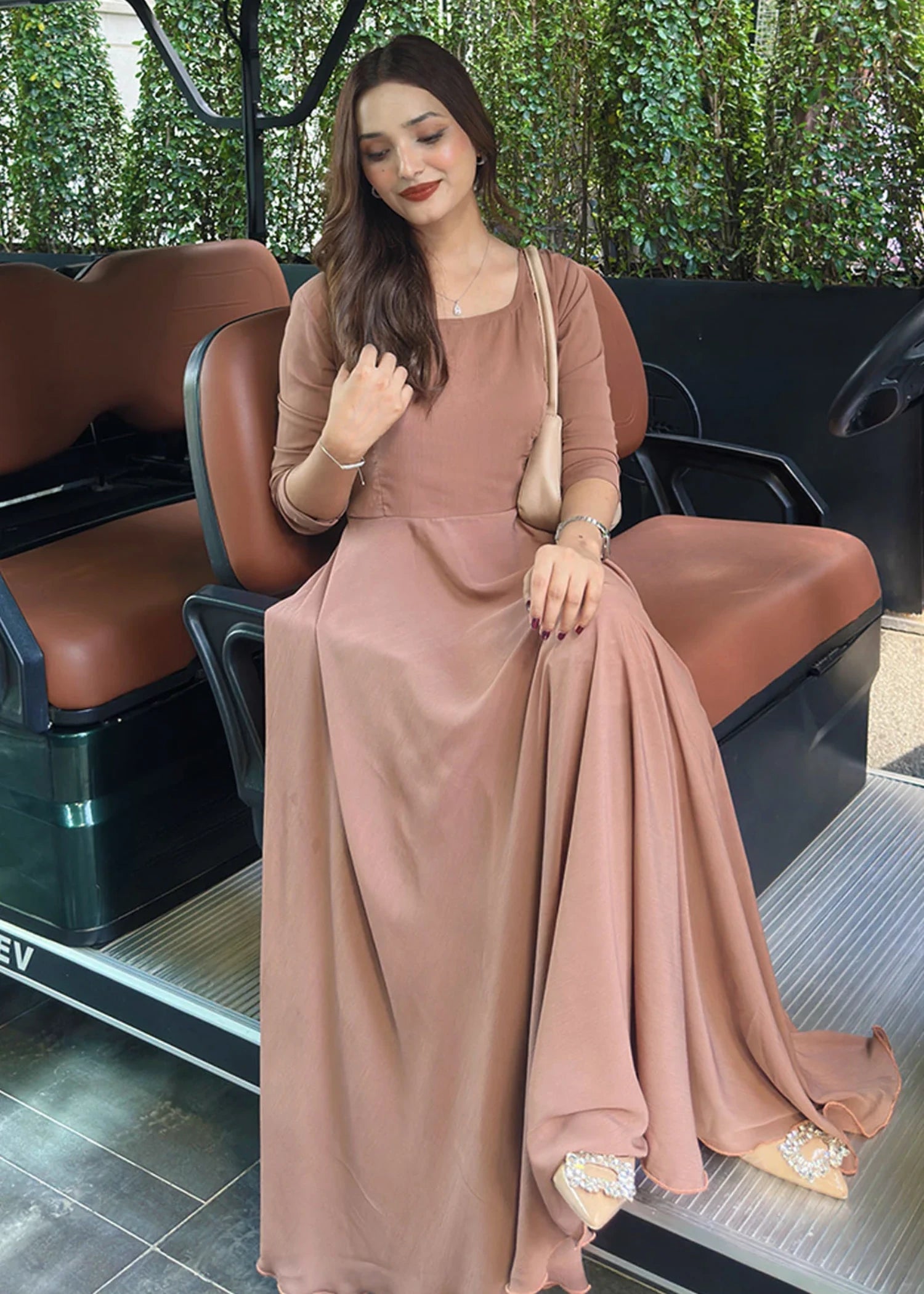crepe Maxi in Earth brown