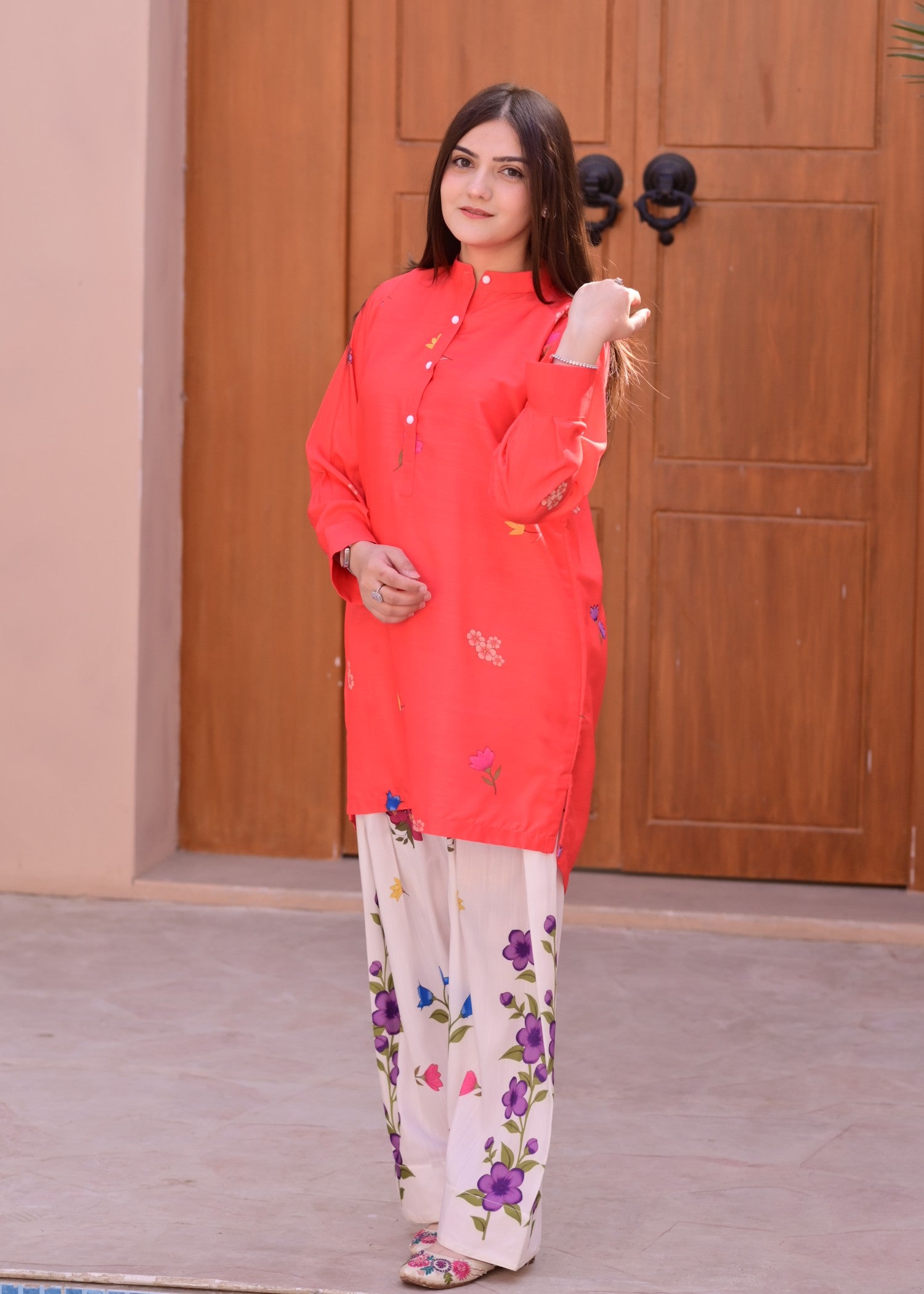 blended khaddar Kurta Set in White, fire red