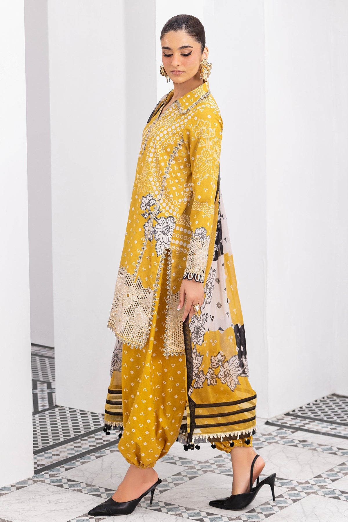 Rang-e-Bahar Lawn – CRB6-20