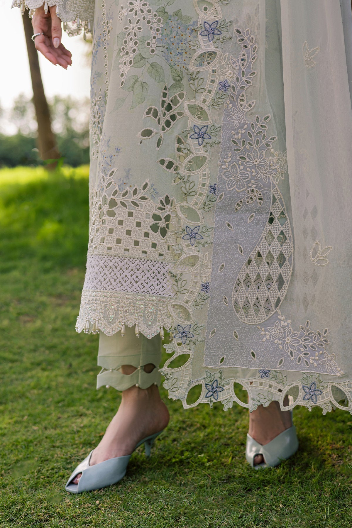 Lily May Lawn – NE-262