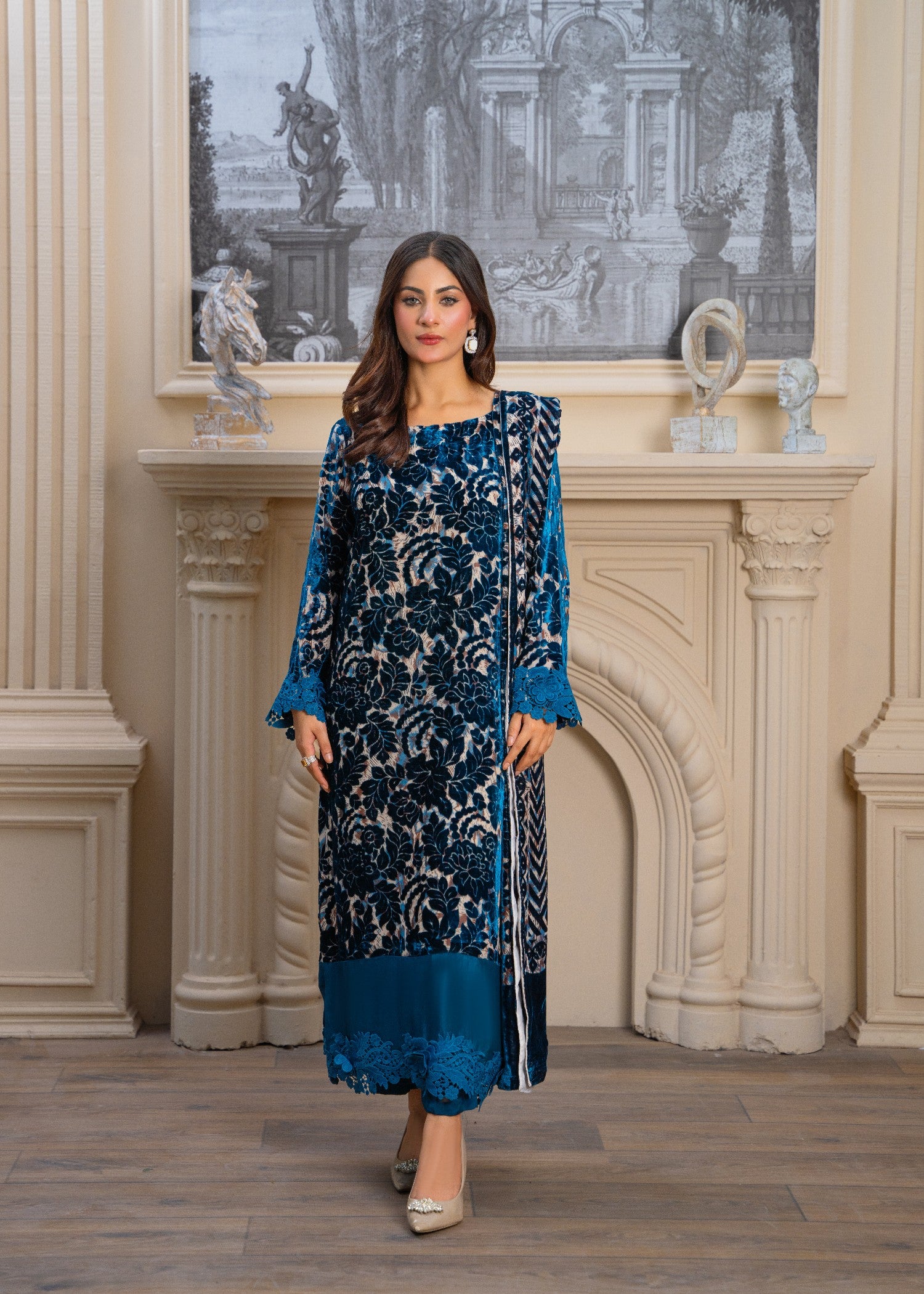 velvet Kurta Set in Sapphire blue