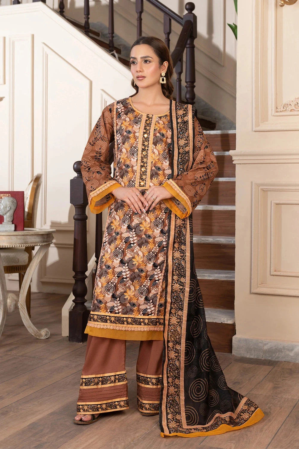 cambric Unstitched in Brown