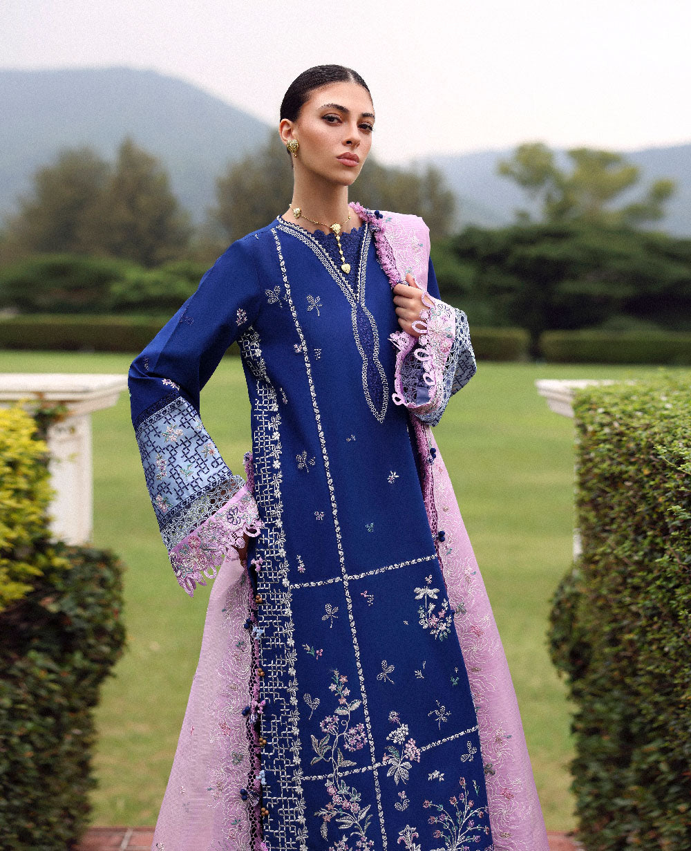 Lilas Lawn – Aria