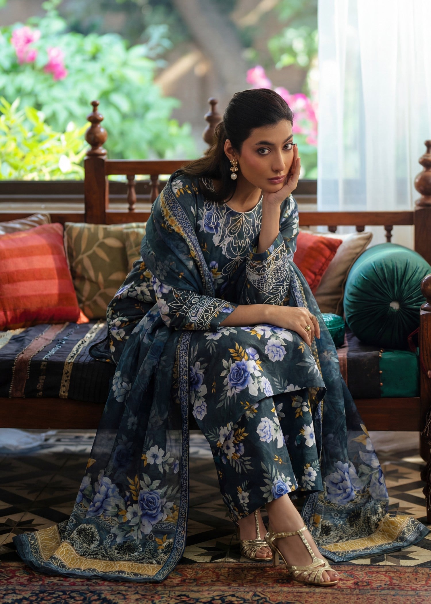 textured lawn Kurta Set in Dark grey