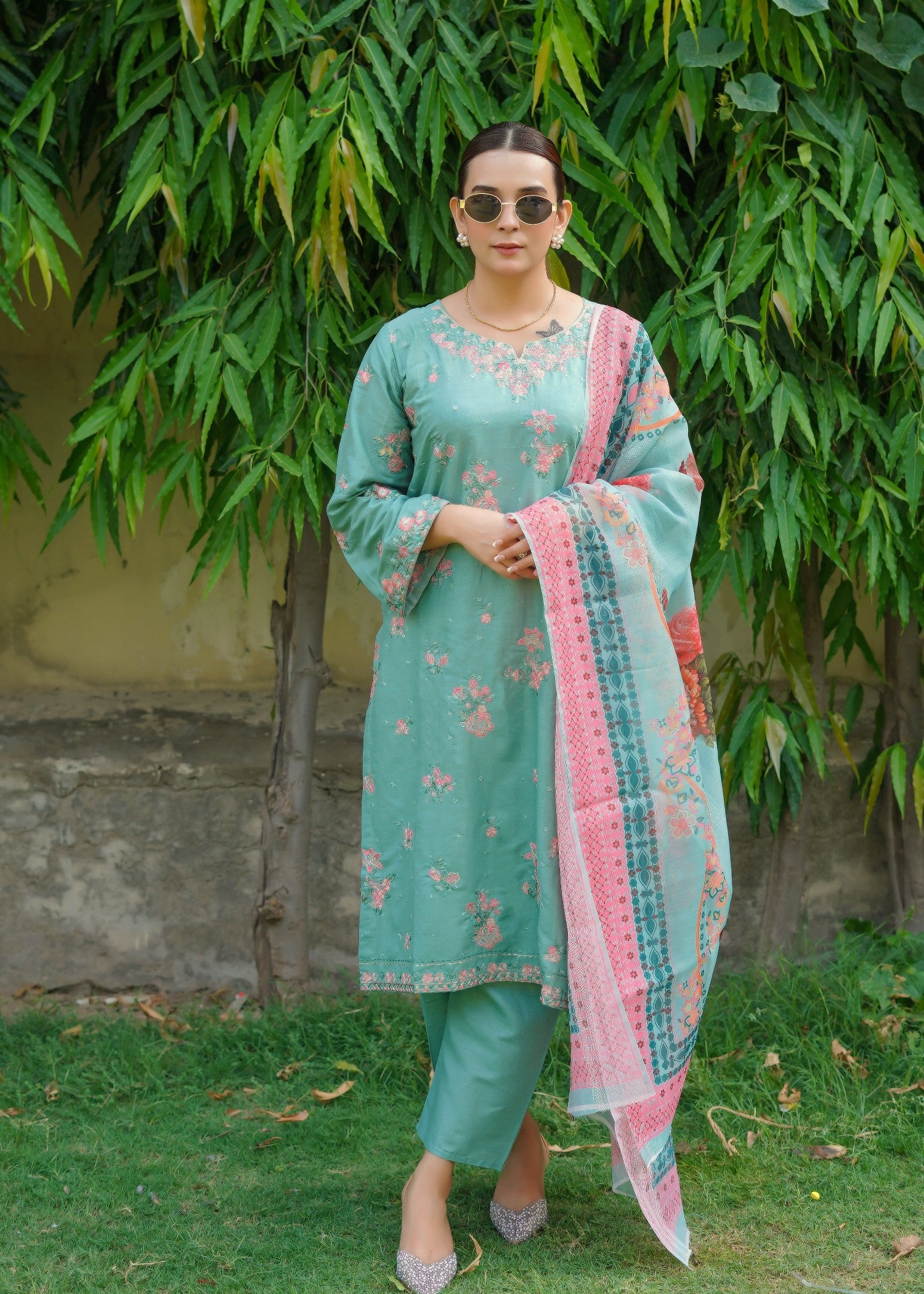 swiss lawn Kurta Set in Turquoise