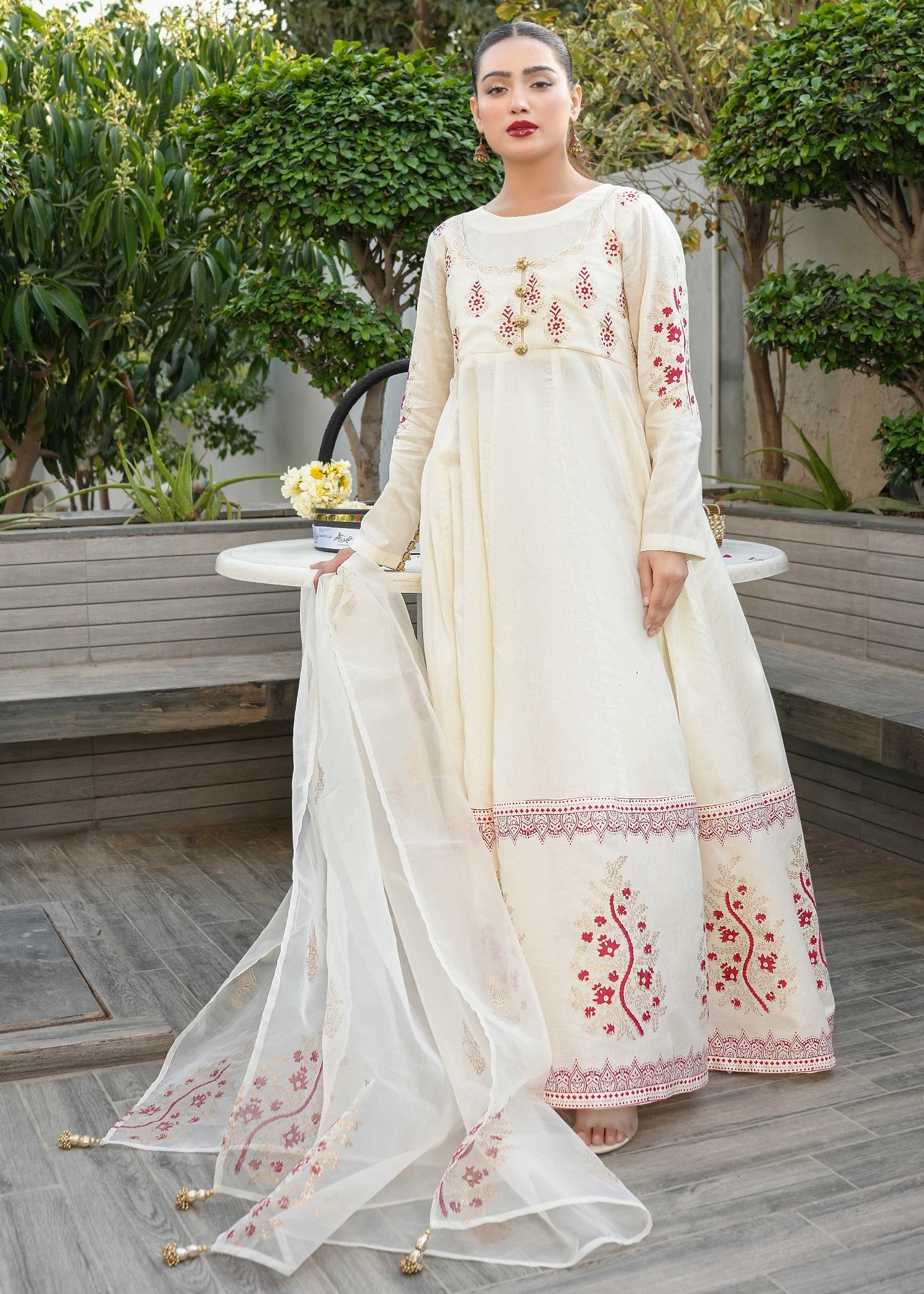 cotton Pishwas in Ivory
