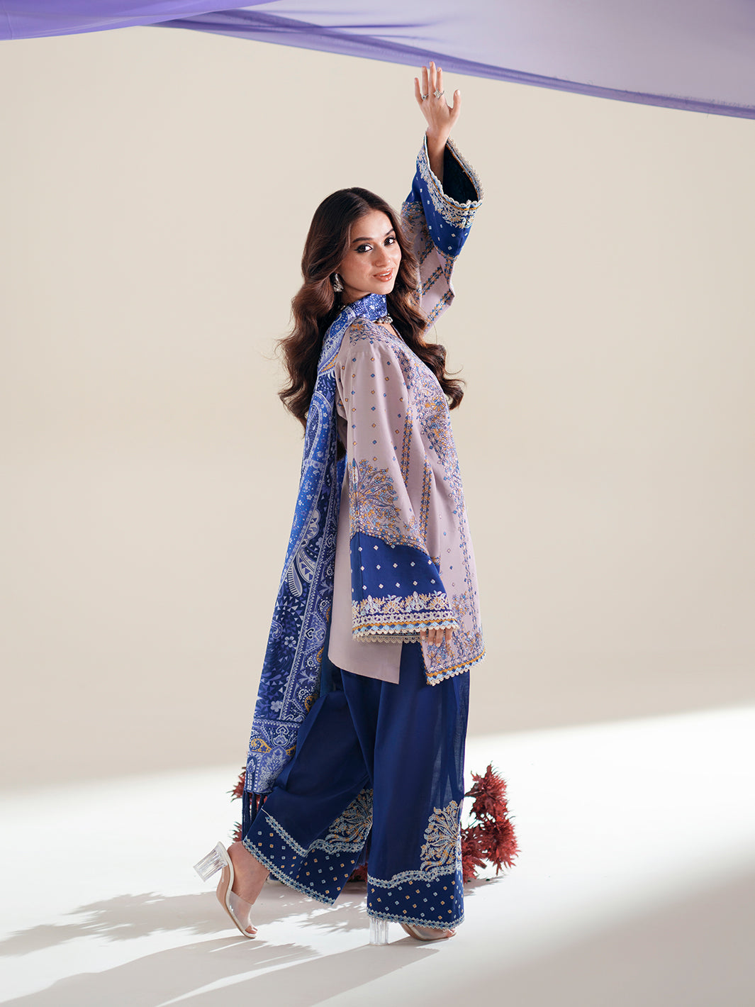 Amour Luxury Lawn – 182-B