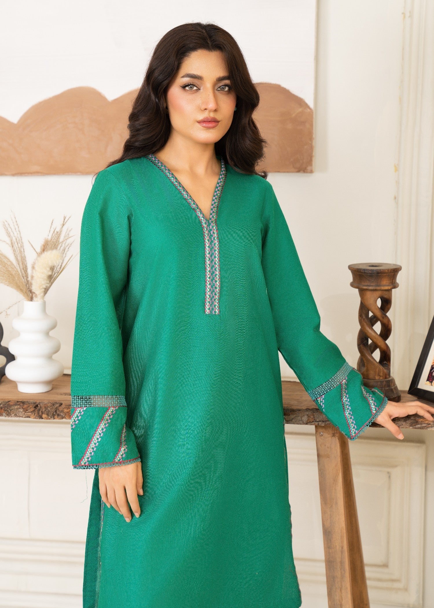 lawn Kurta Set in Jungle green