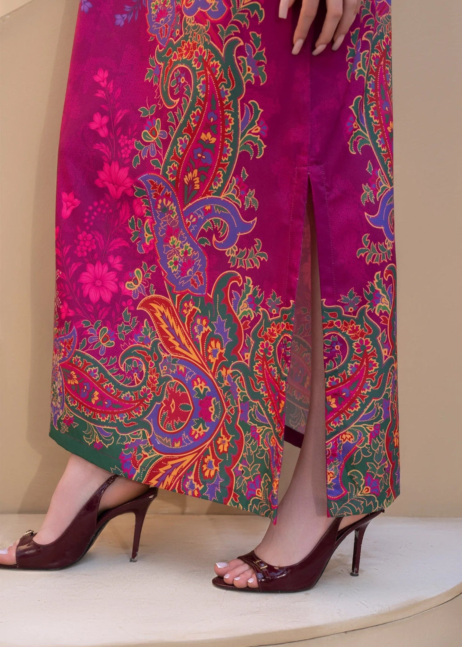 blended cambric Kaftan in Hot pink