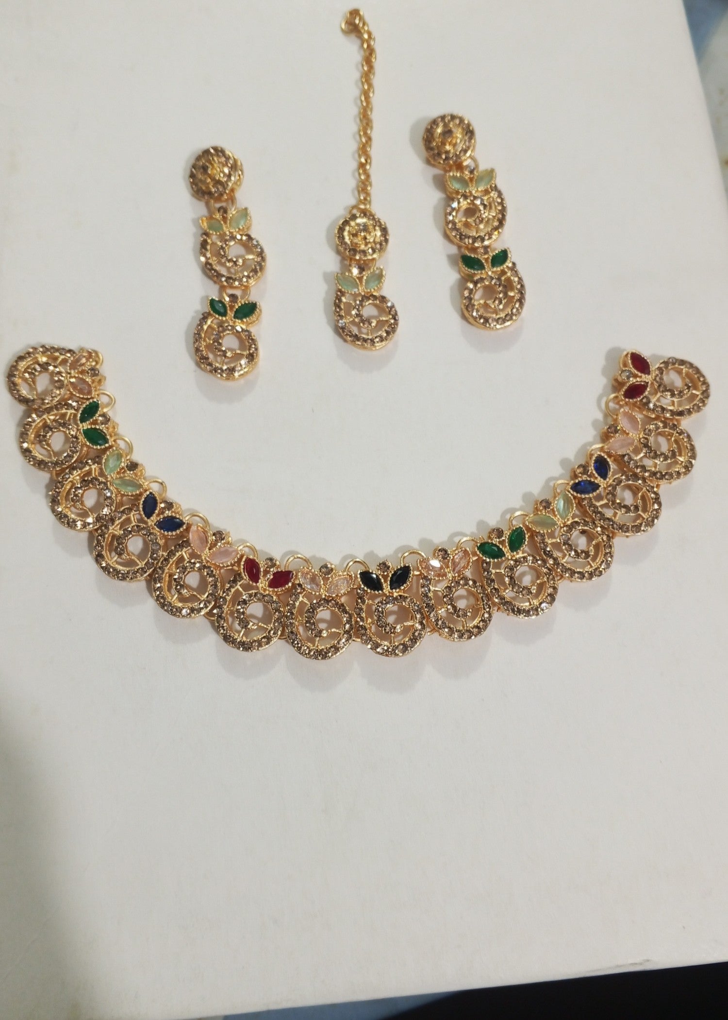 Jewelry Set in Multi, gold Color by - Trendy Women Jewelry Set AIE1323