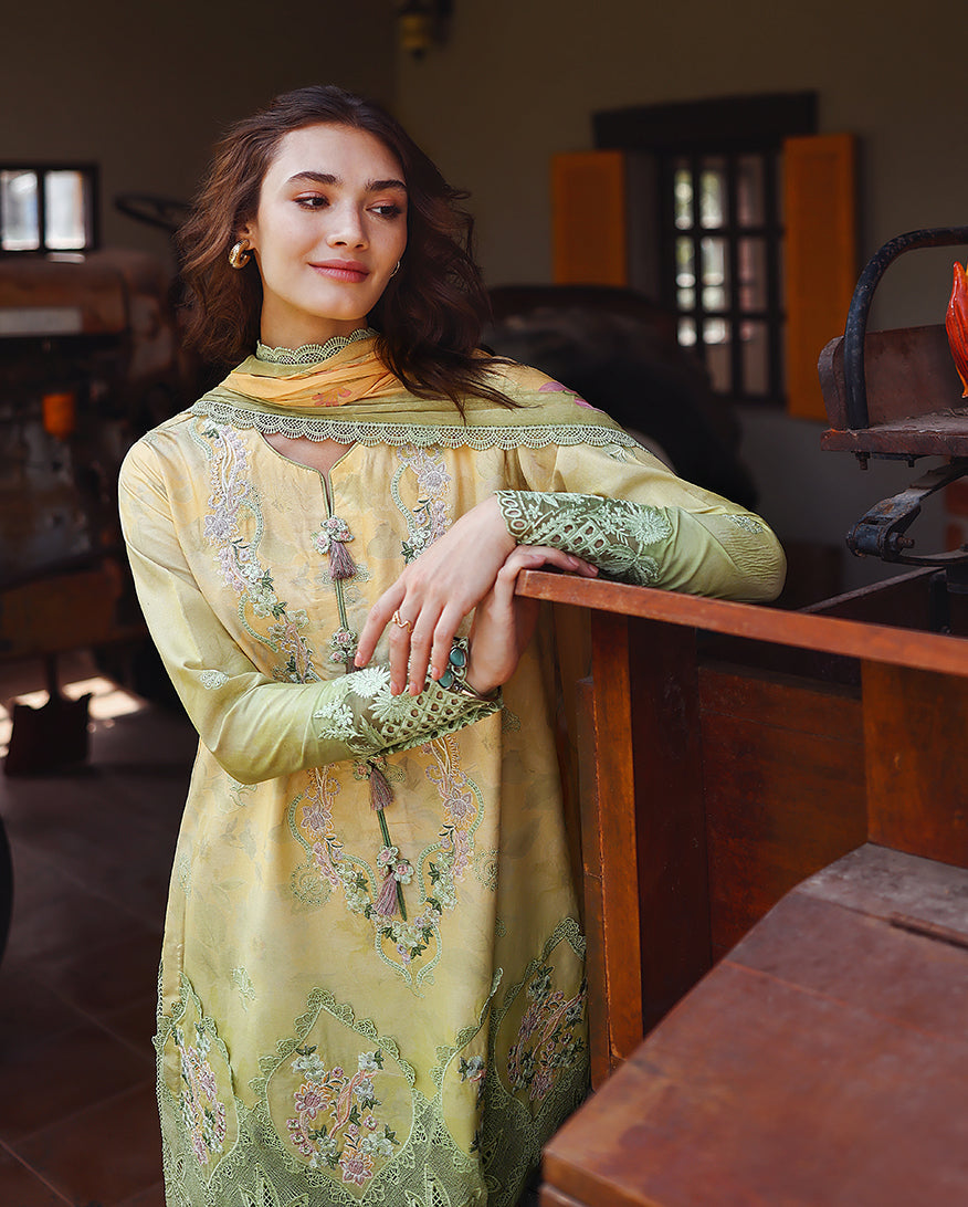 Solace Ombre Chikankari Lawn – Quiet Bloom