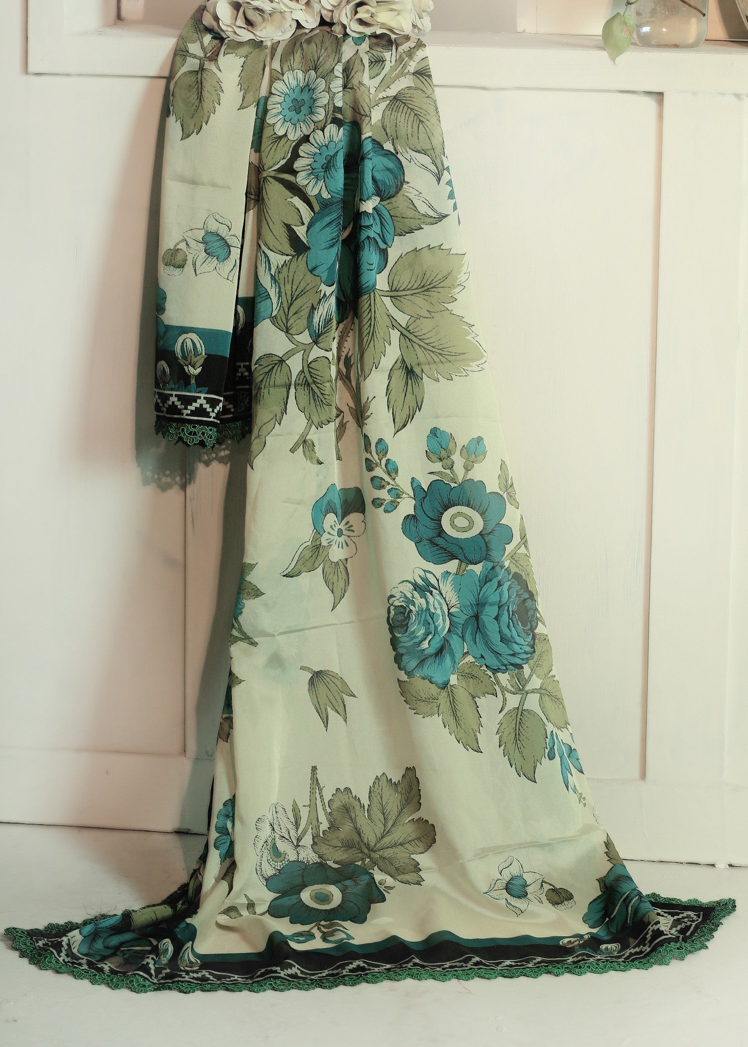 blended cambric Unstitched in Pistachio green