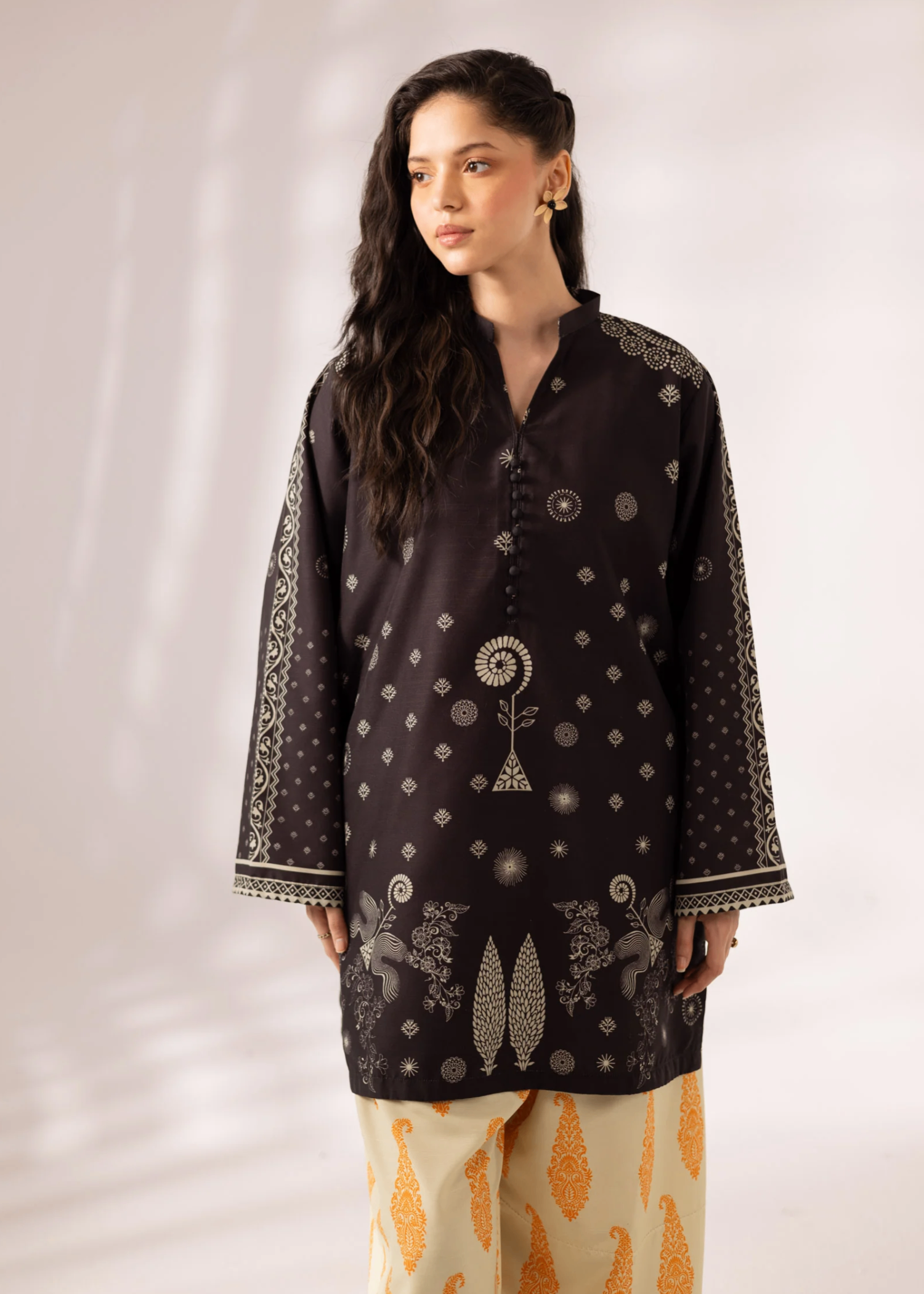 blended khaddar Kurta Set in Black, off-white