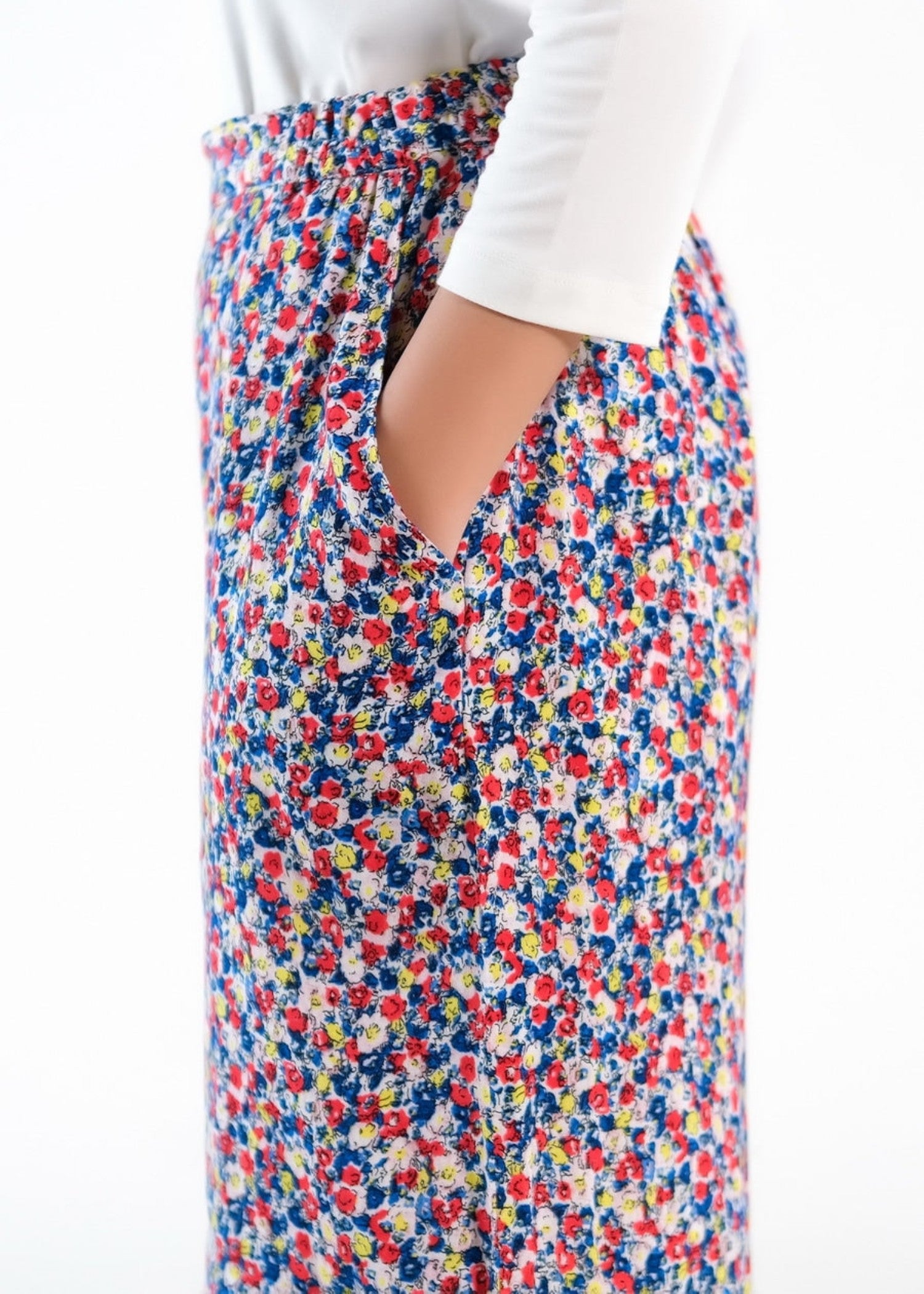 crepe Trousers in Multi