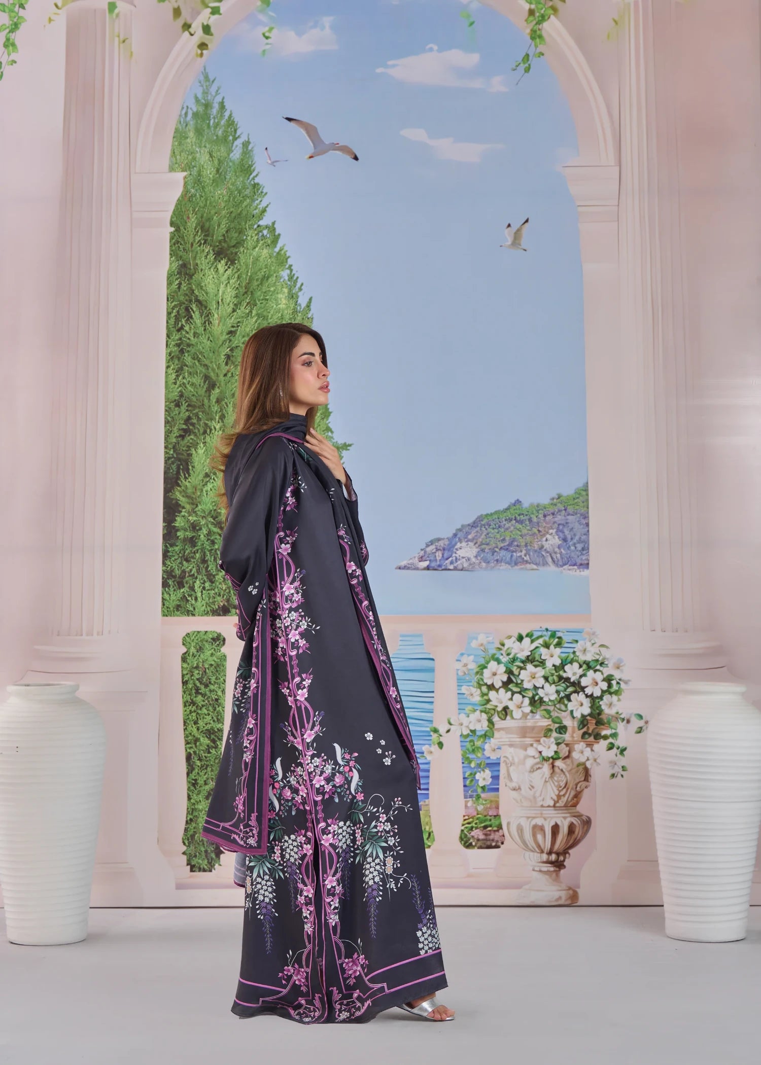 charmuse/shamooz Kaftan in Black