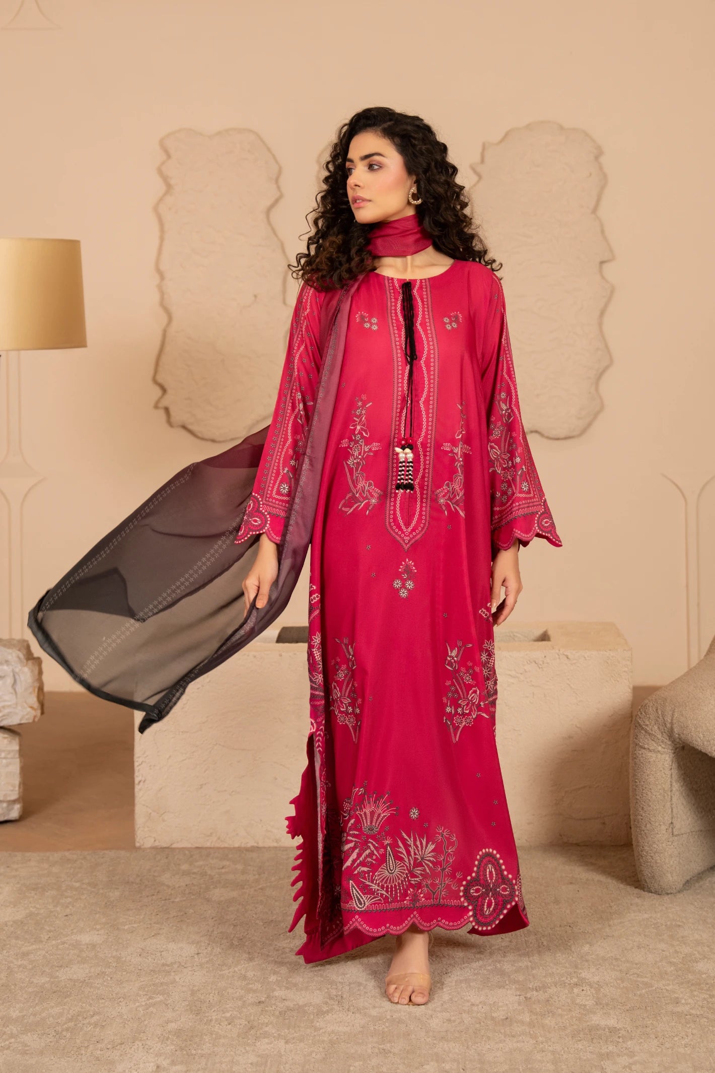 zari lawn Trousers in Hot pink